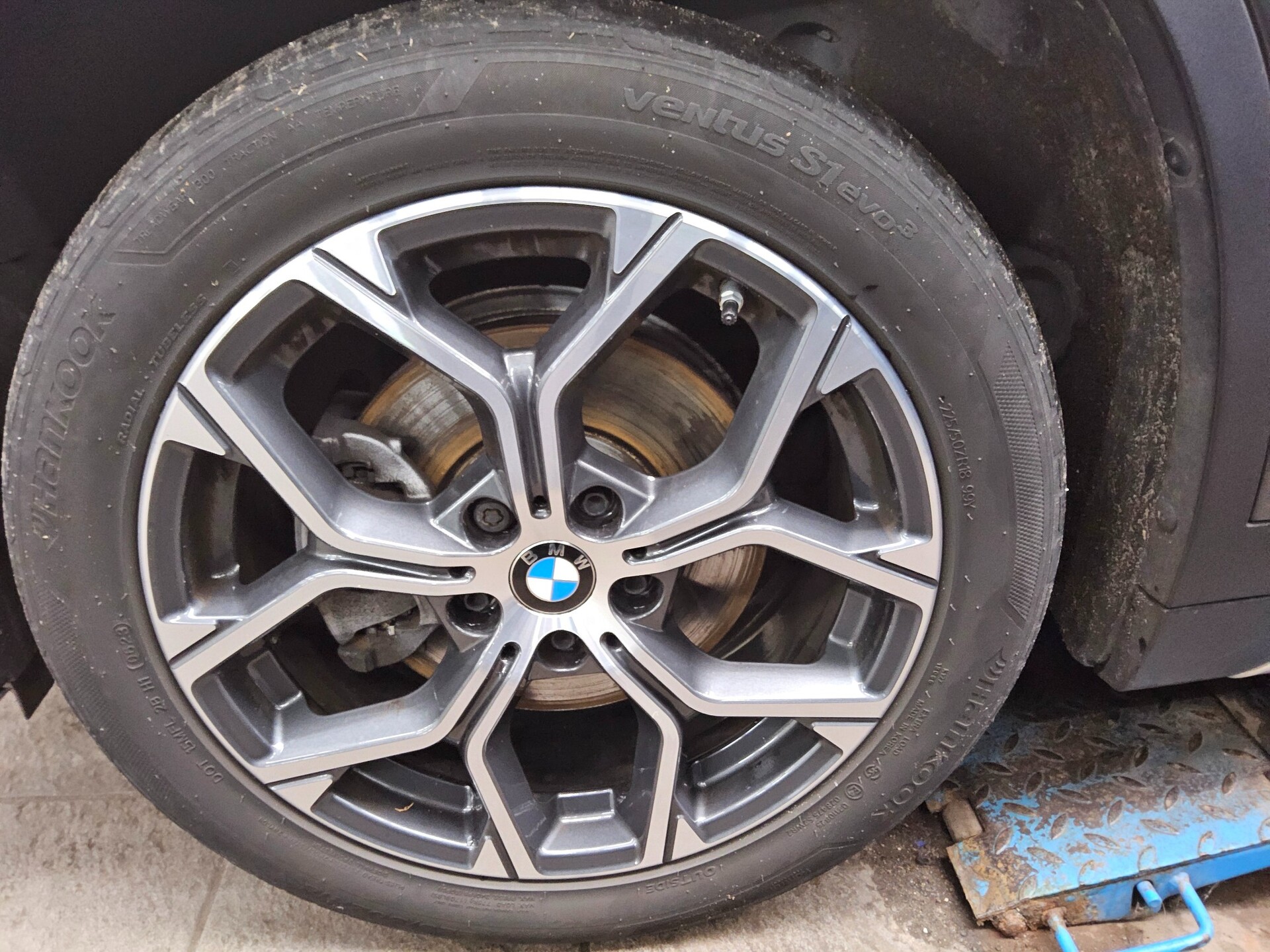 BMW X1 sDrive18d X-Line Navi LED Pano HiFi AHK ACC 10