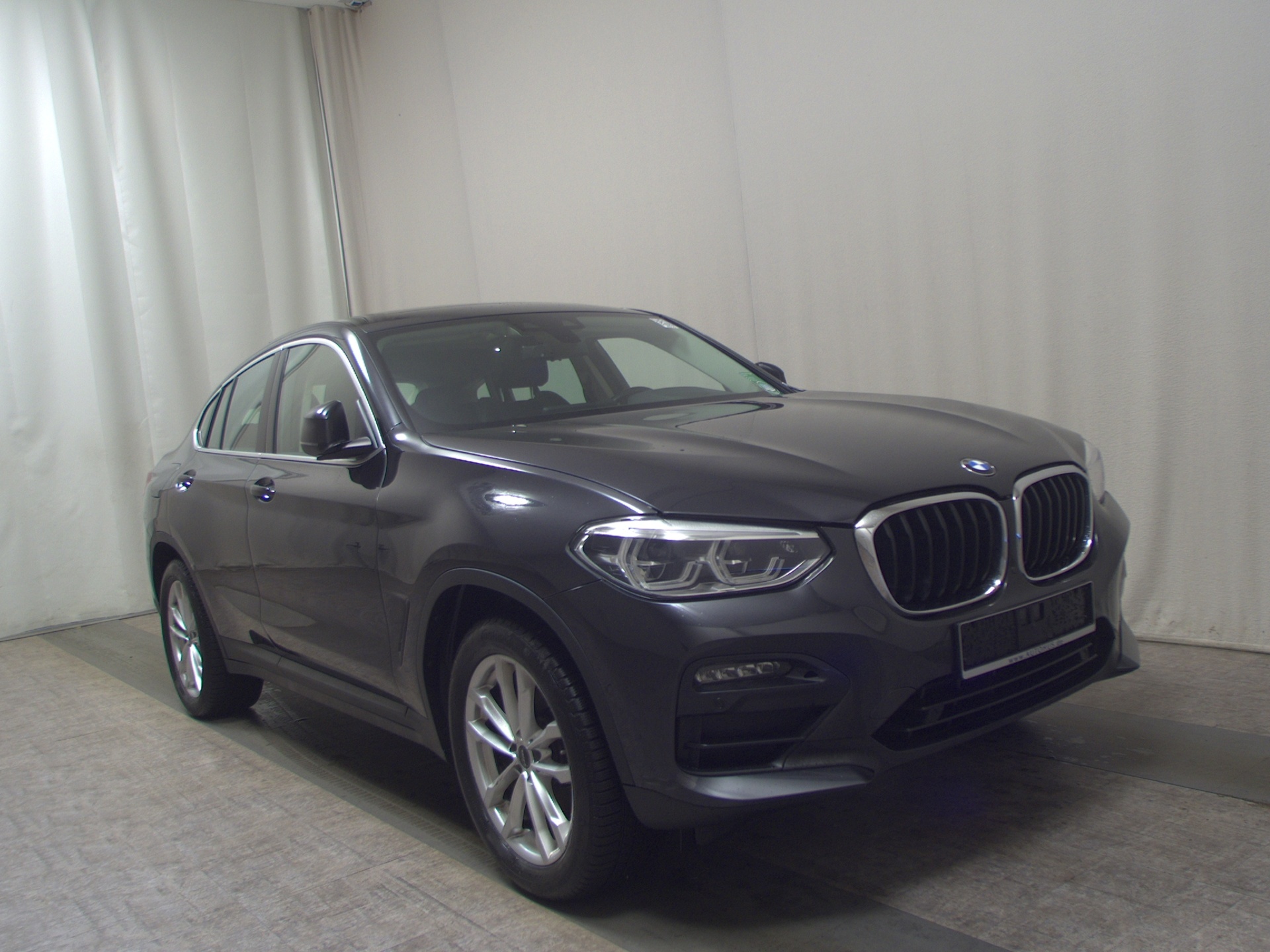 BMW X4 xDrive20d Advantage Navi LED LC HuD Pano AHK 3