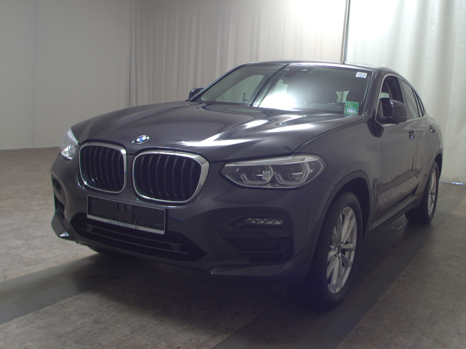 BMW X4 xDrive20d Advantage Navi LED LC HuD Pano AHK 2