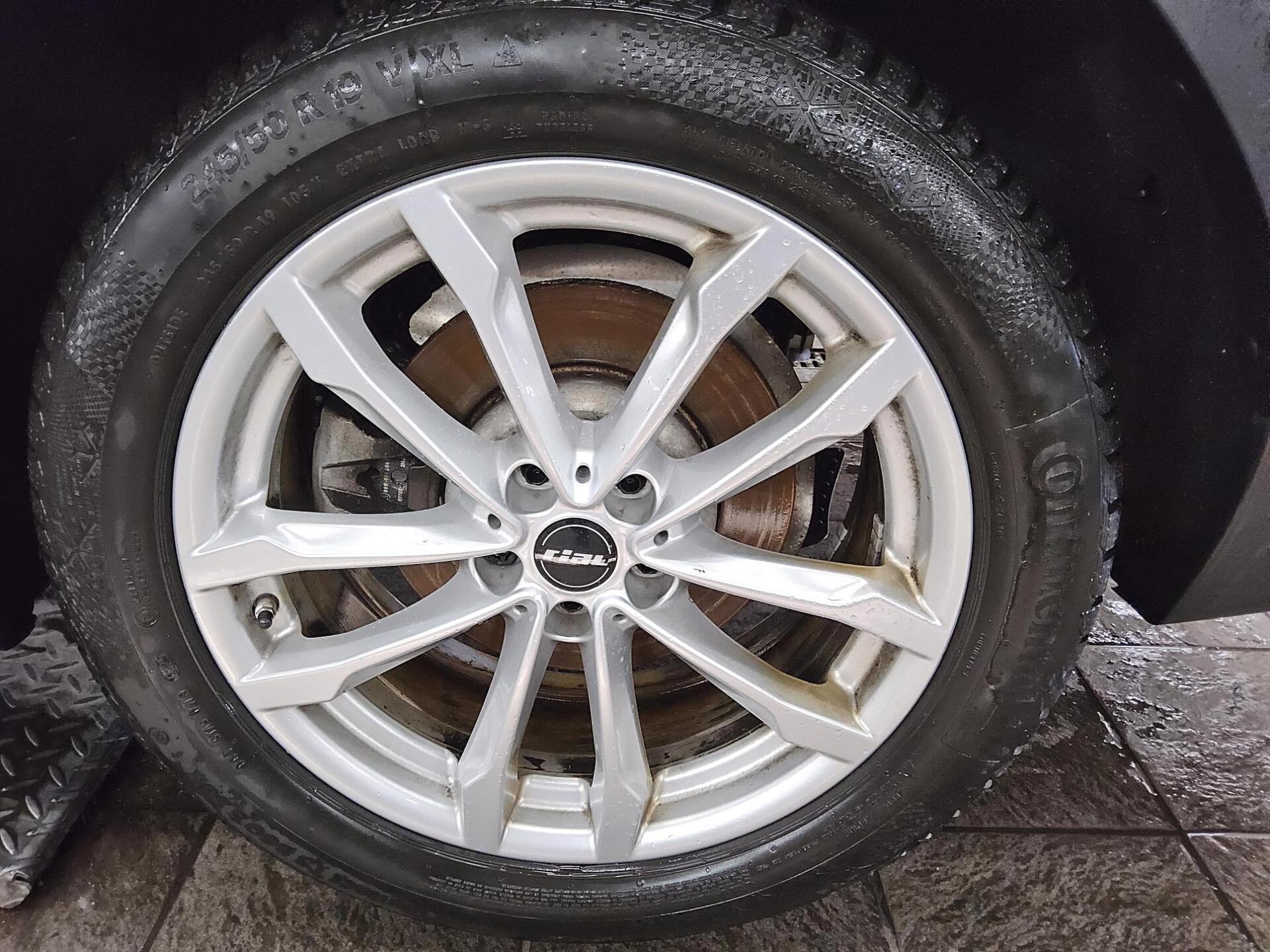 BMW X4 xDrive20d Advantage Navi LED LC HuD Pano AHK 11