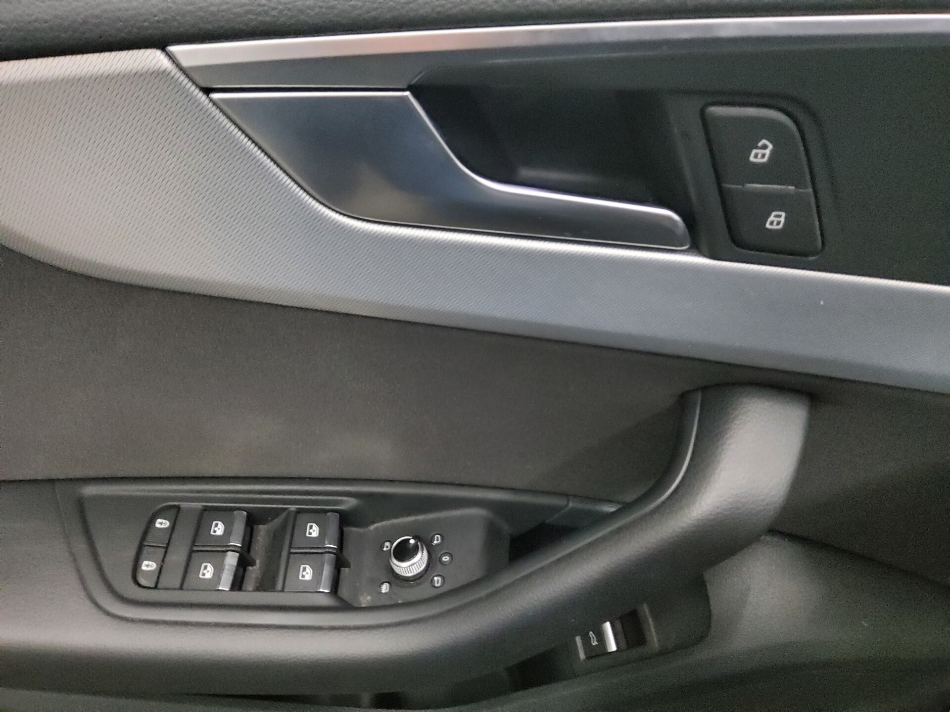 Audi A4 Avant 35 TDI advanced Navi+ vc Matrix  RFK 10