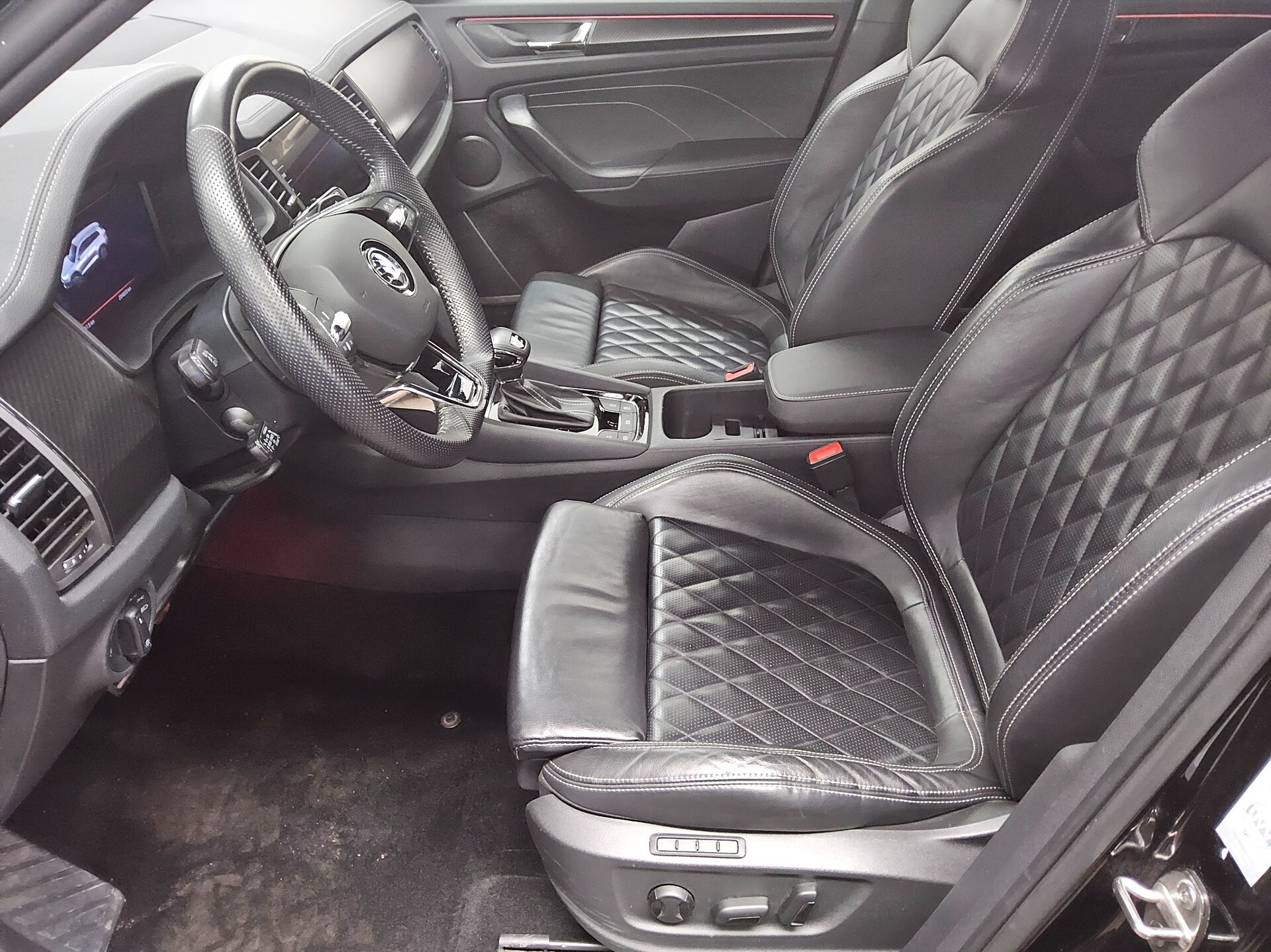 Skoda Kodiaq 2.0 TDI 4x4 SportLine 7-Sitze Navi vc LED 9