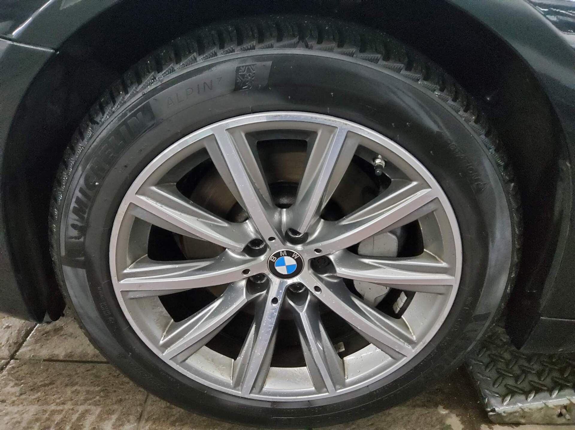 BMW 530iA Touring Leder Navi LC Pro H-K AHK LED+ RfK 11