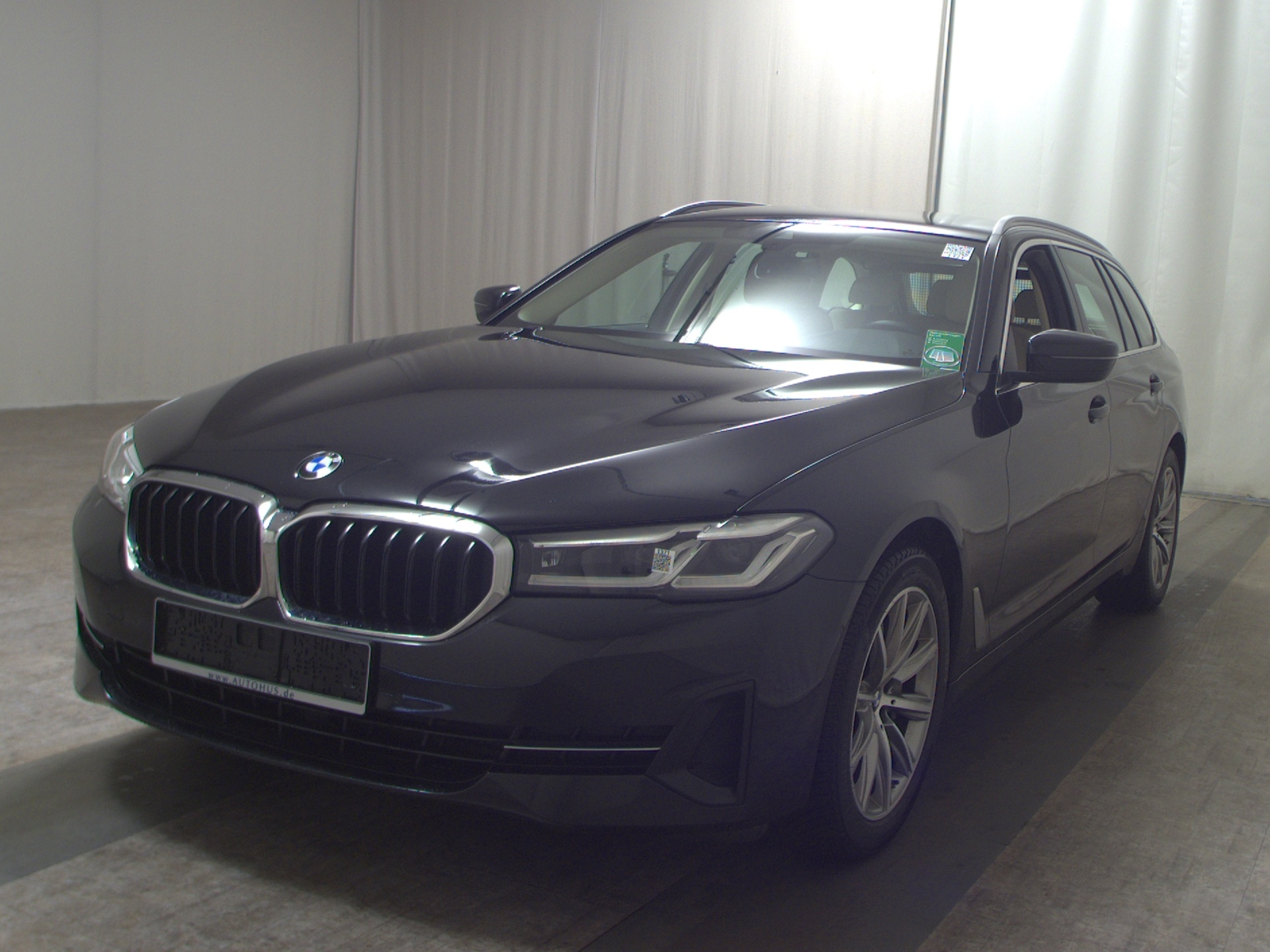 BMW 530iA Touring Leder Navi LC Pro H-K AHK LED+ RfK 2