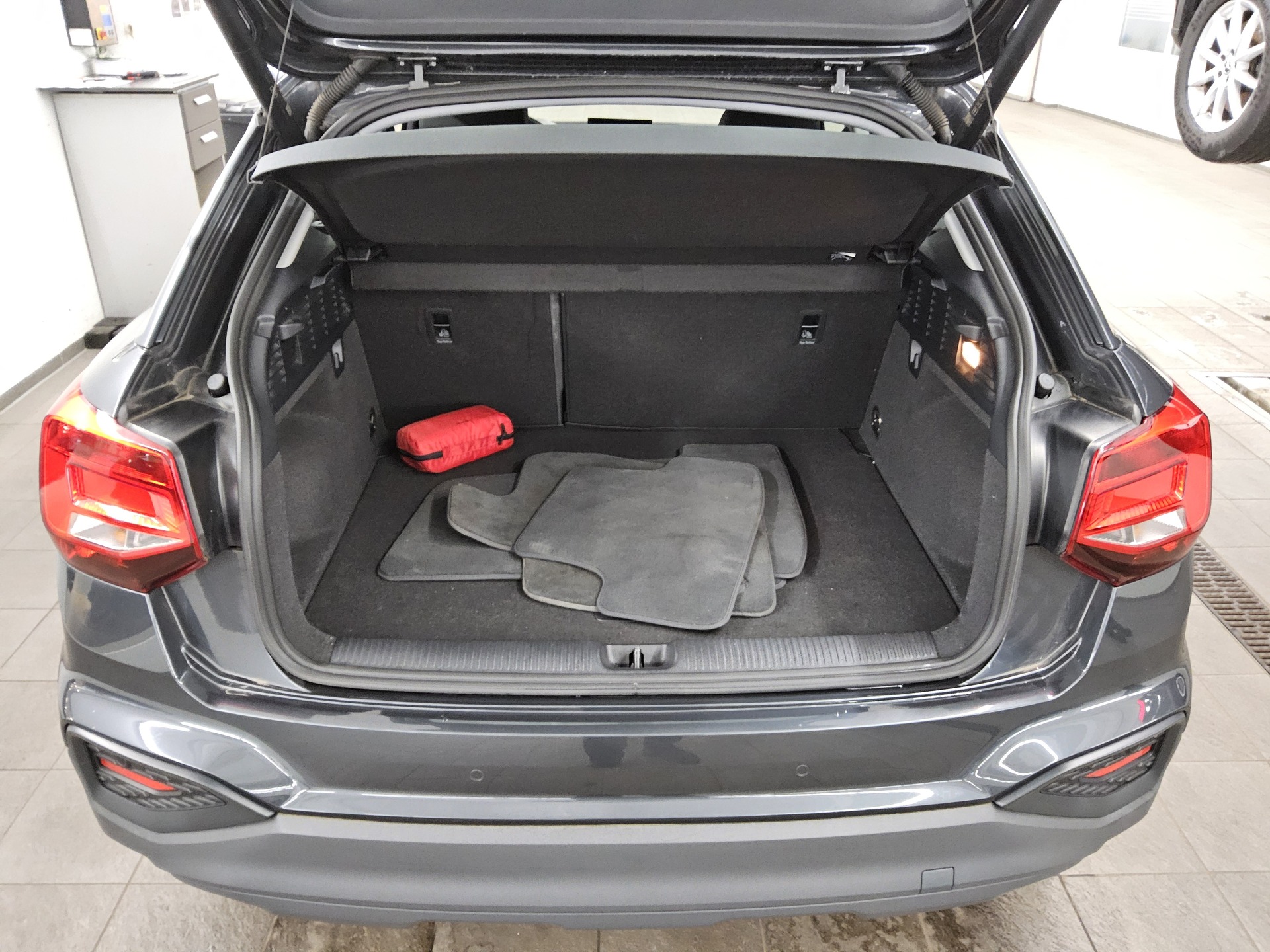 Audi Q2 35 TFSI Navi+ LED Kamera Shz 11