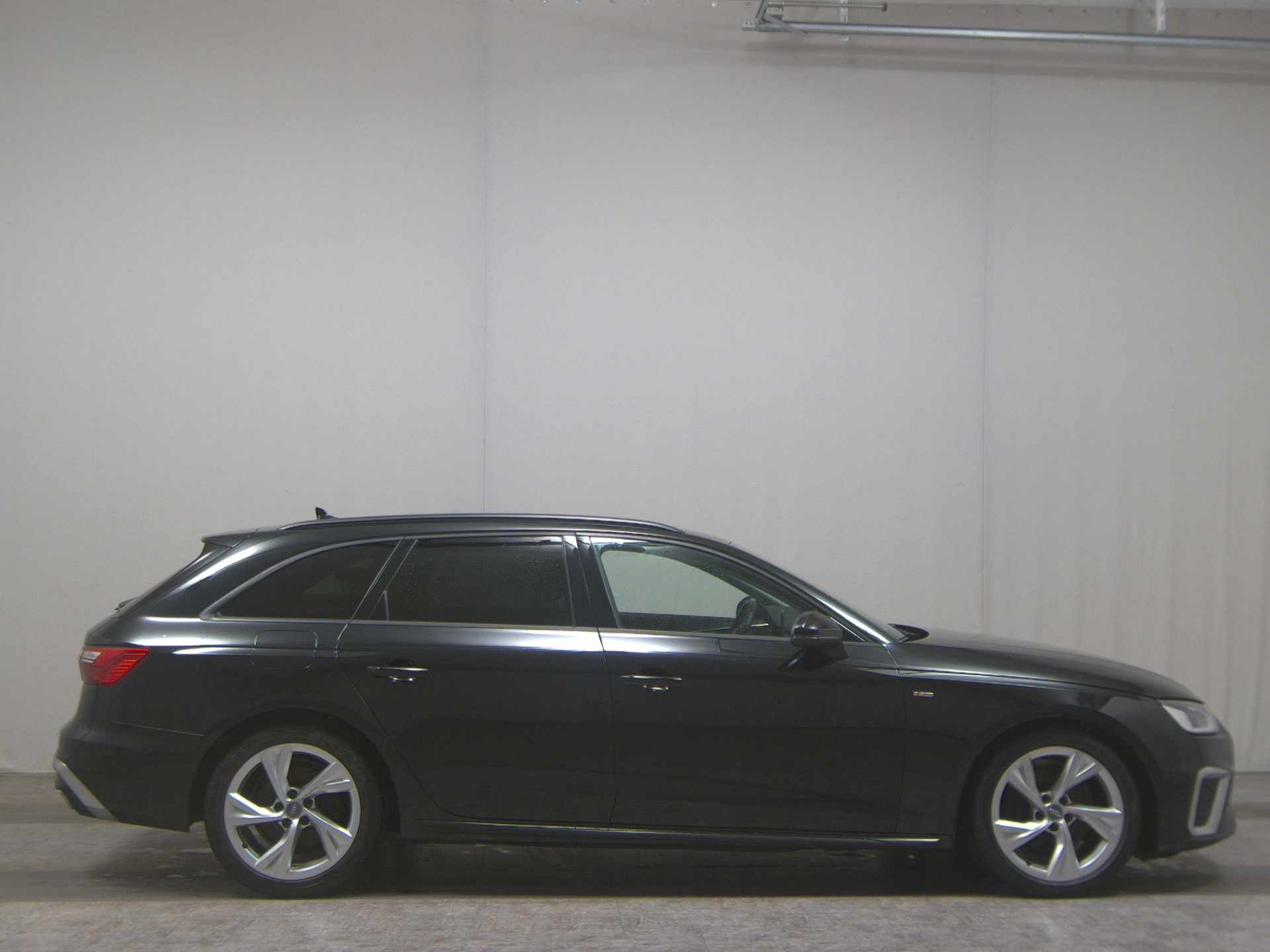 Audi A4 Avant 35 TDI S-Line Navi LED Shz PDC Tempomat