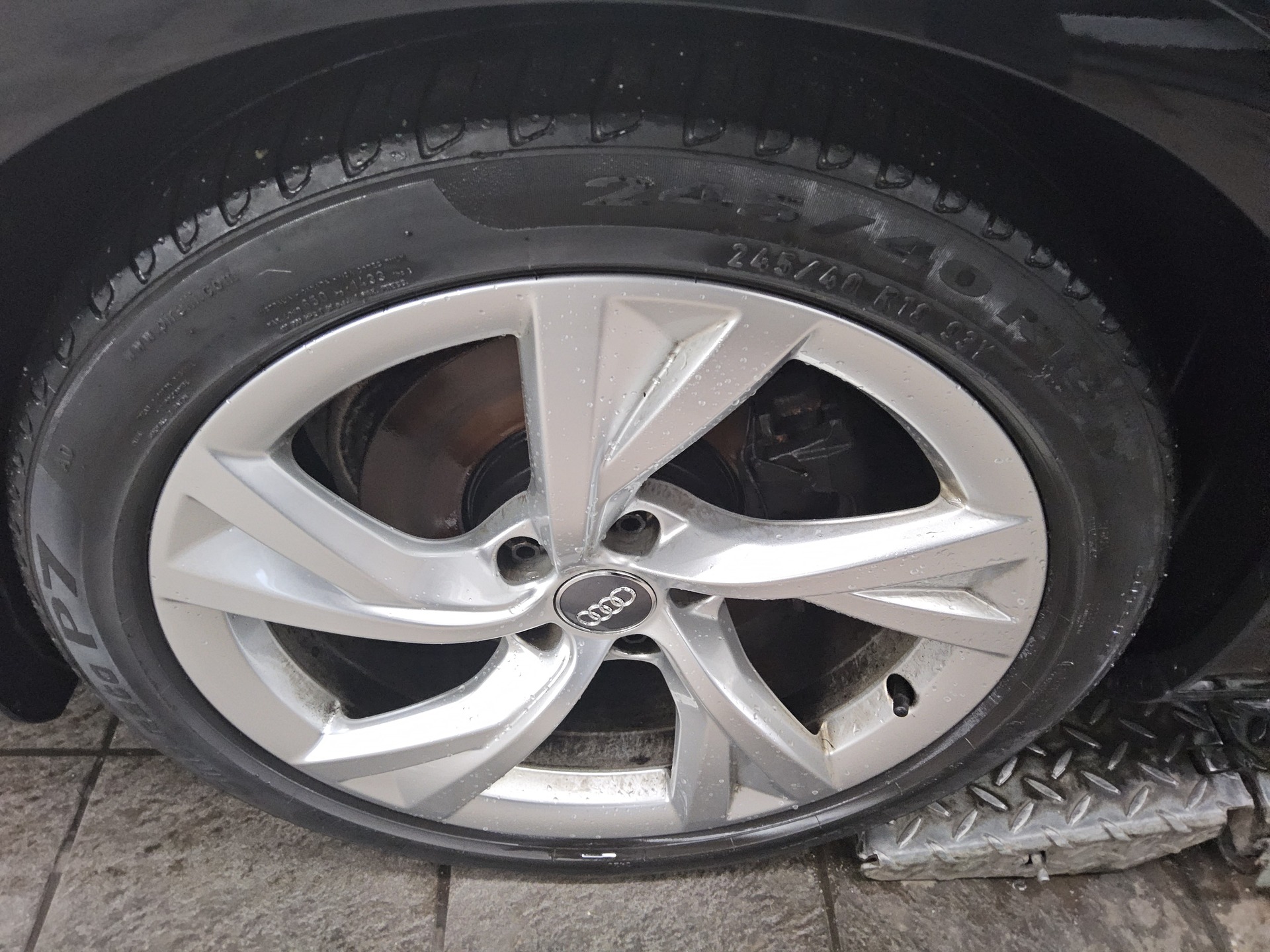 Audi A4 Avant 35 TDI S-Line Navi LED Shz PDC Tempomat 10