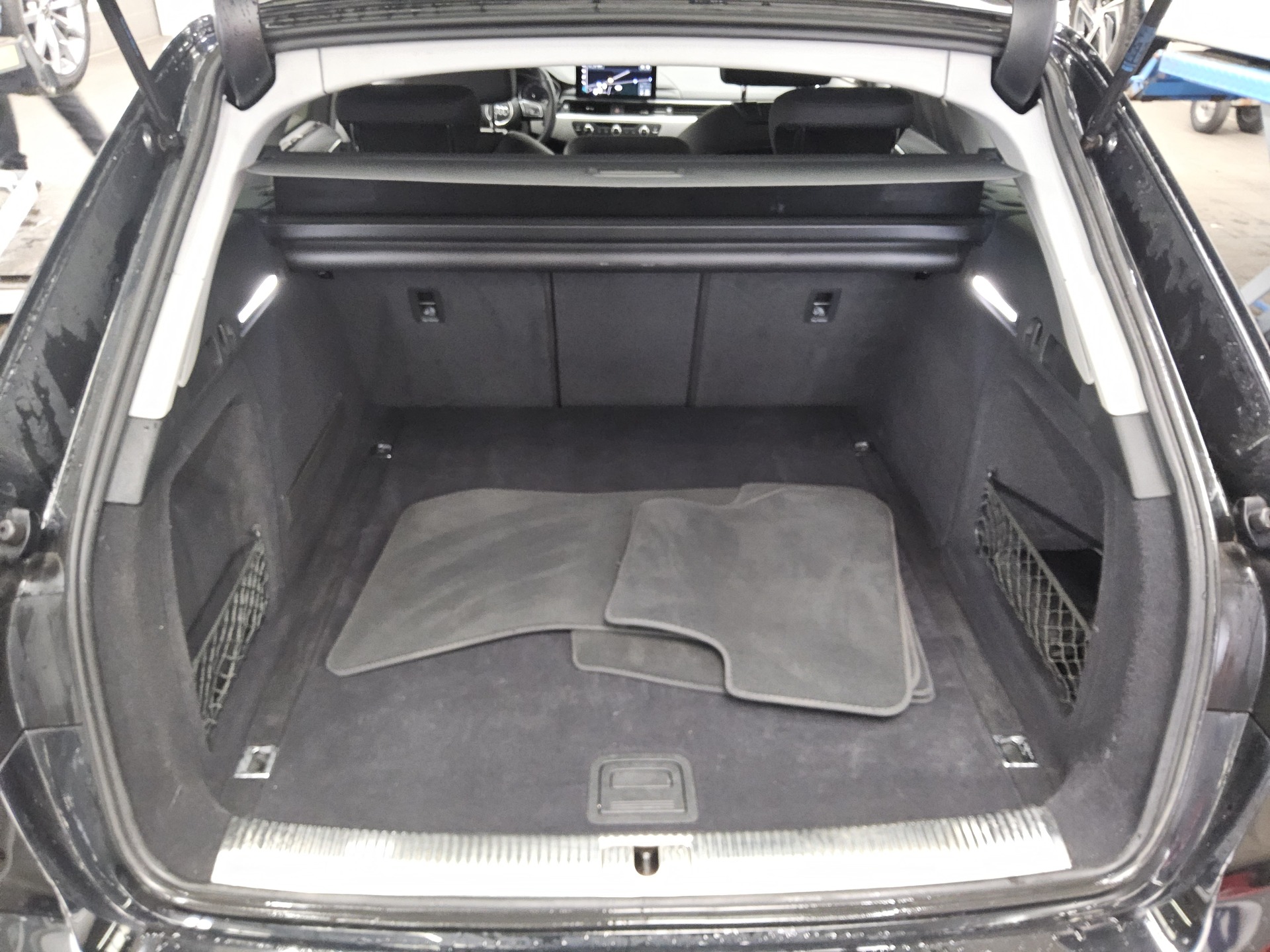 Audi A4 Avant 35 TDI S-Line Navi LED Shz PDC Tempomat 11