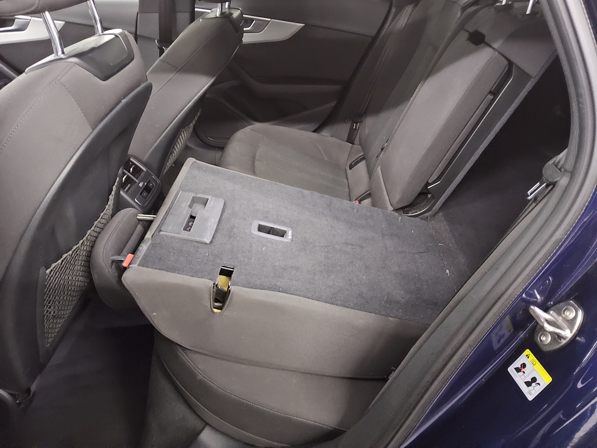 Audi A4 Avant 40 TDI advanced Pano Sound Navi+ Kamera 13