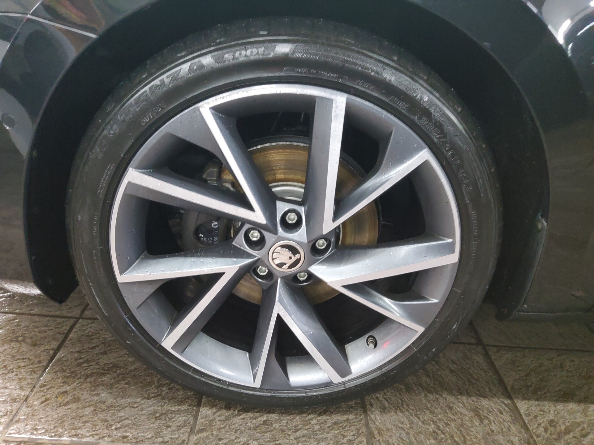 Skoda Superb Kombi 2.0 TDI SportLine Navi DC LED RfK 11