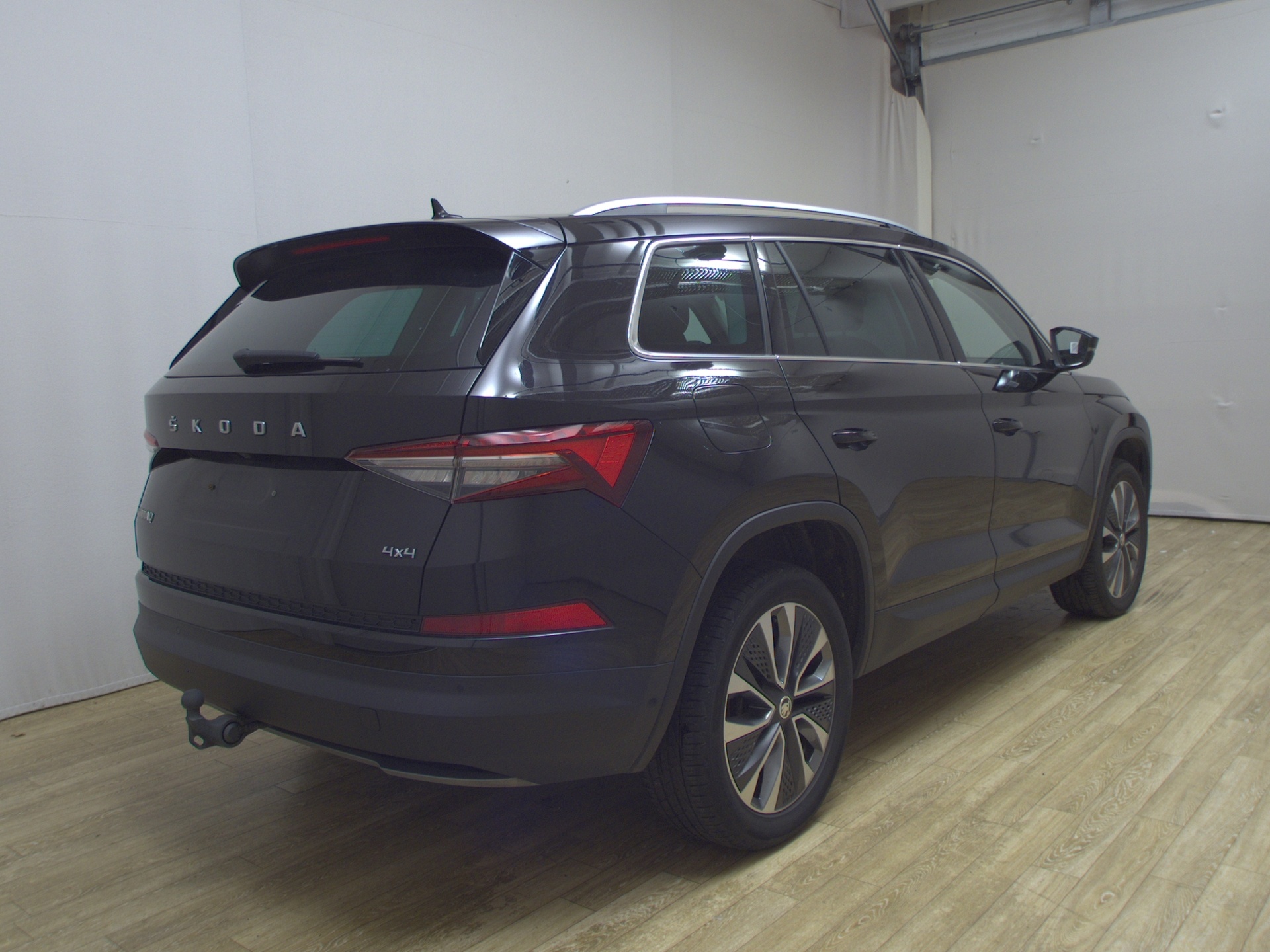 Skoda Kodiaq 2.0 TDI 4x4 Tour Pano vc StandHzg DCC AHK 4