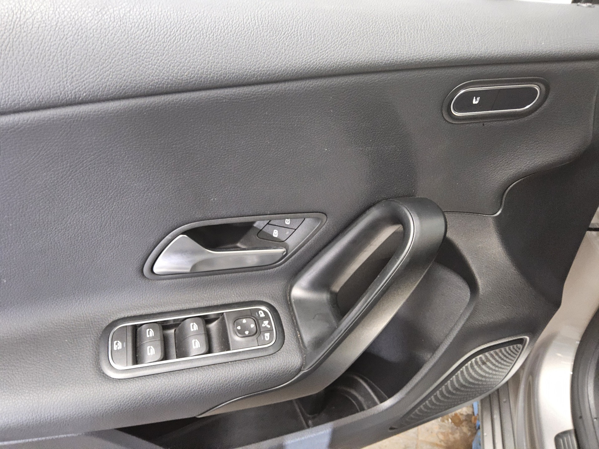 Mercedes-Benz A 220 d AHK Navi StandHzg Distronic+ 10