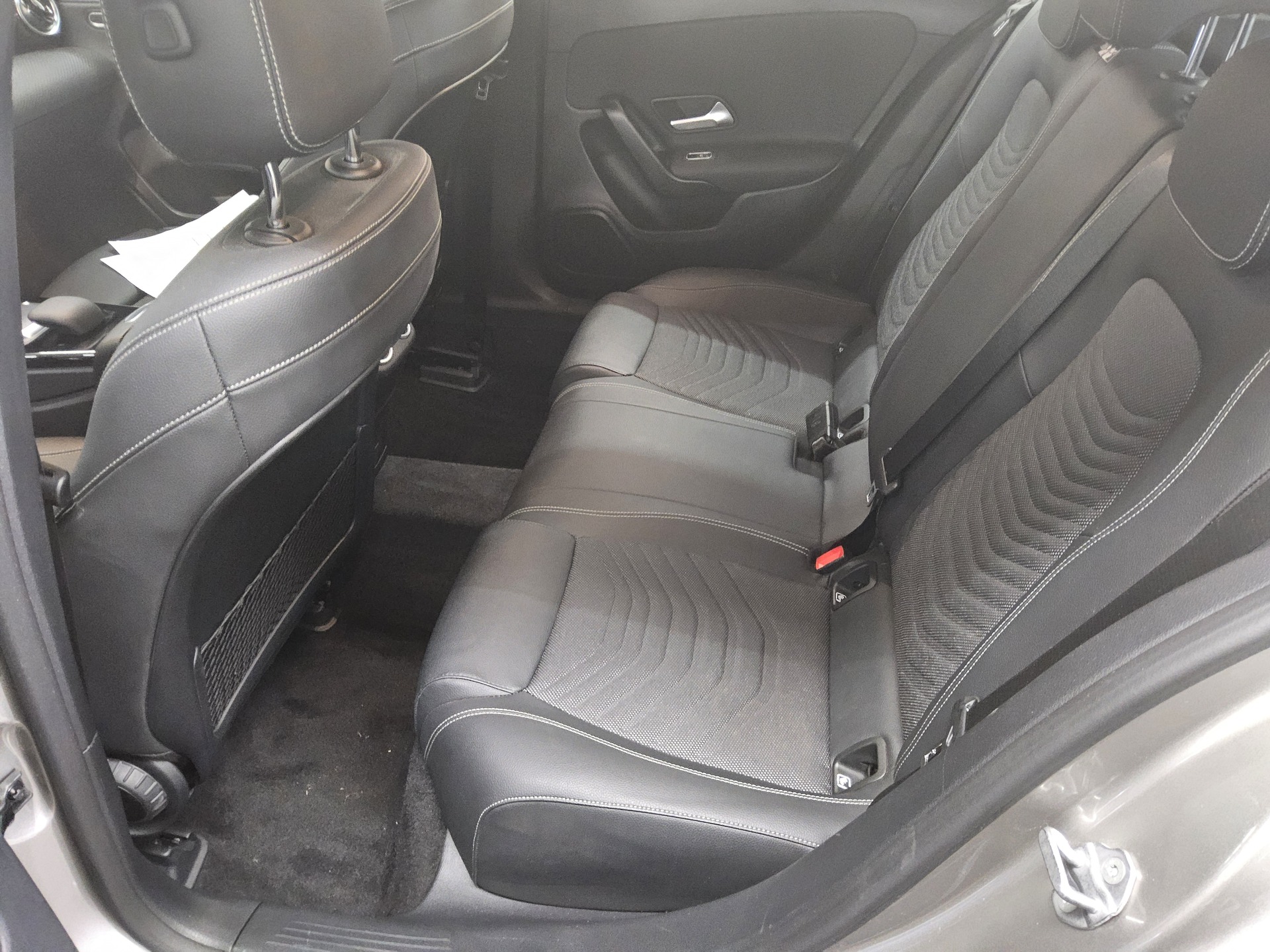 Mercedes-Benz A 220 d AHK Navi StandHzg Distronic+ 13