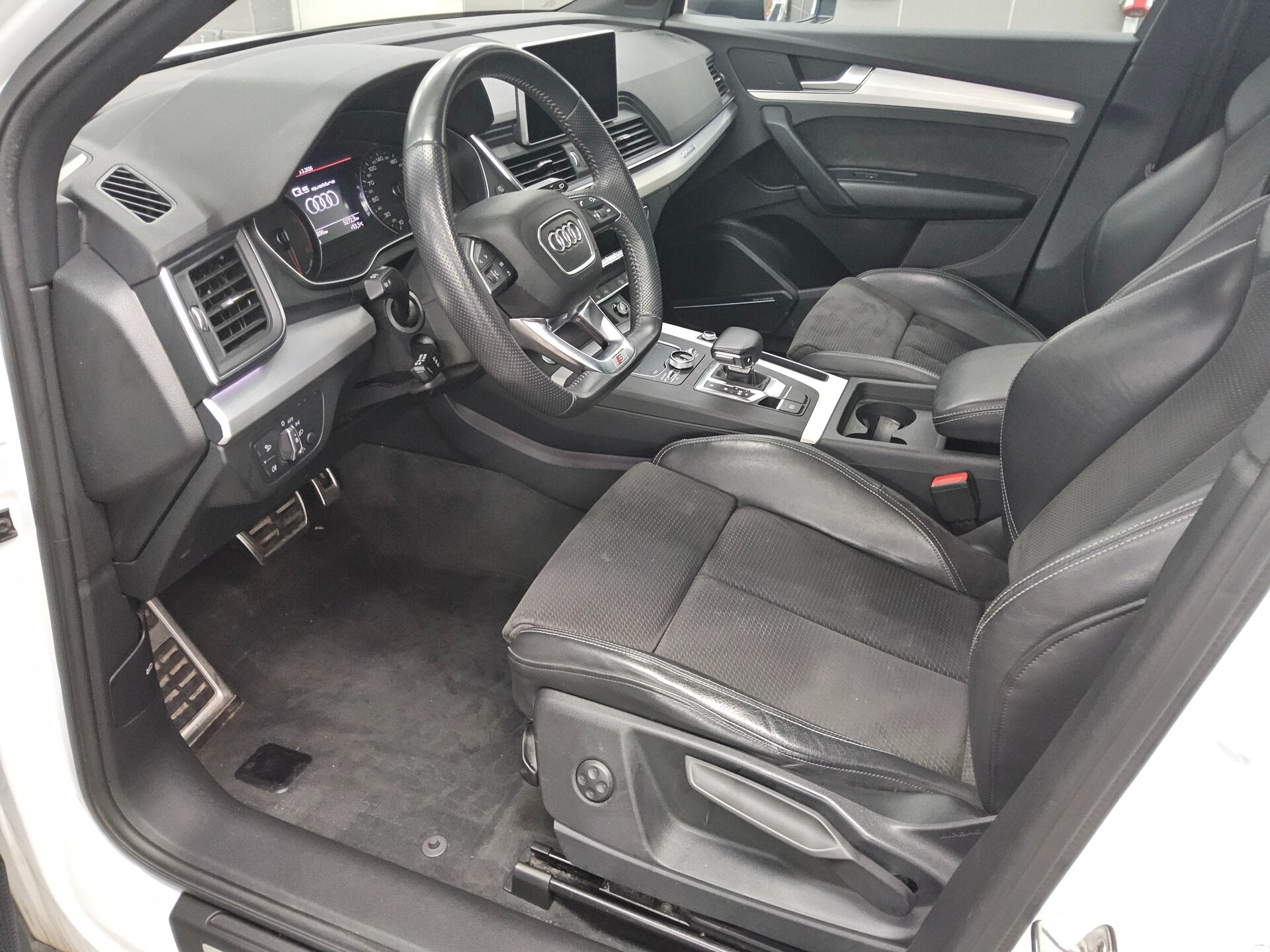 Audi Q5 45 TDI Qu. 2x S-Line Nav LED B&O Panorama AHK 8