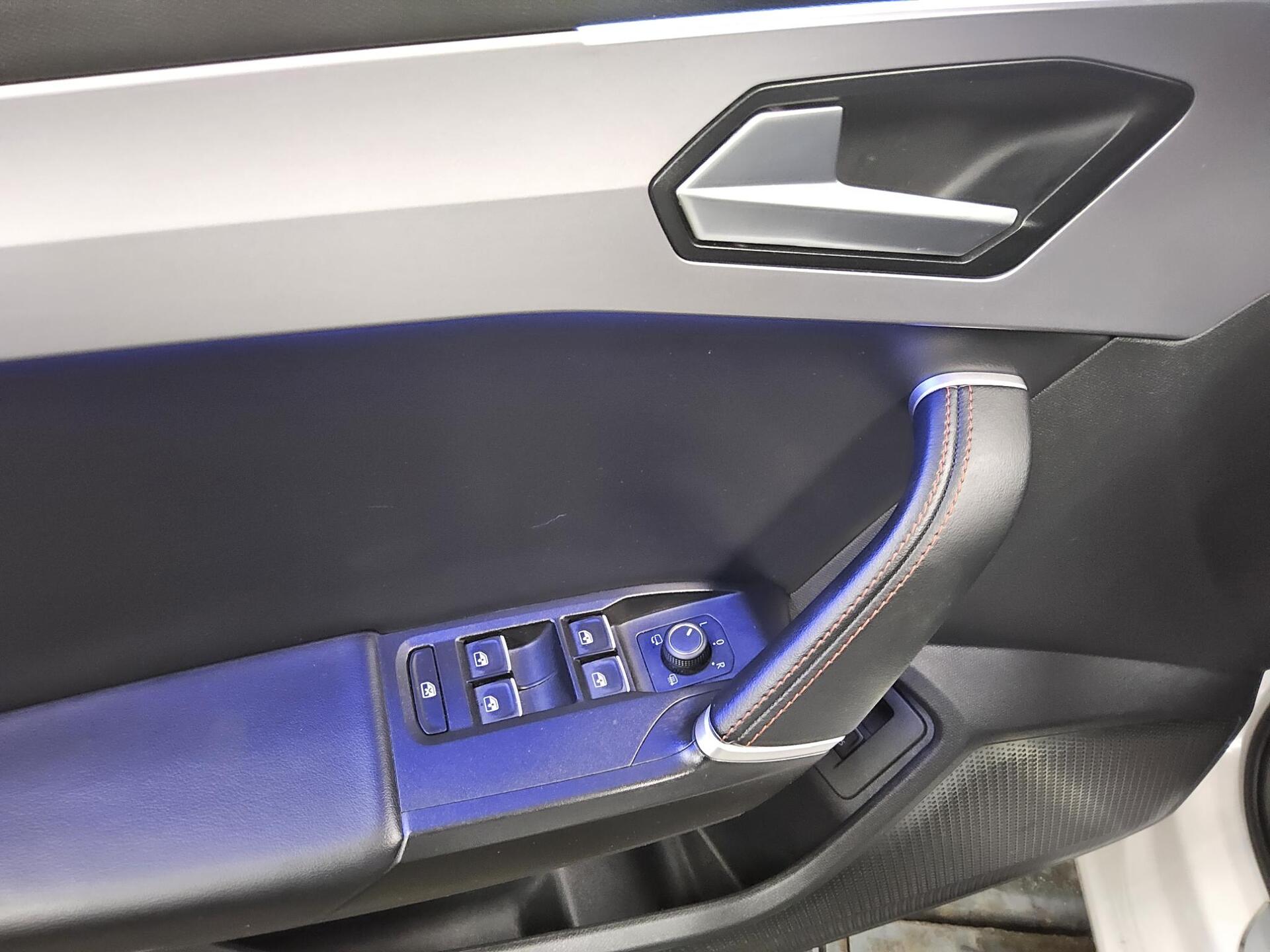 Seat Leon Sportstourer 1.5 eTSI FR-Line Navi LED vc 10