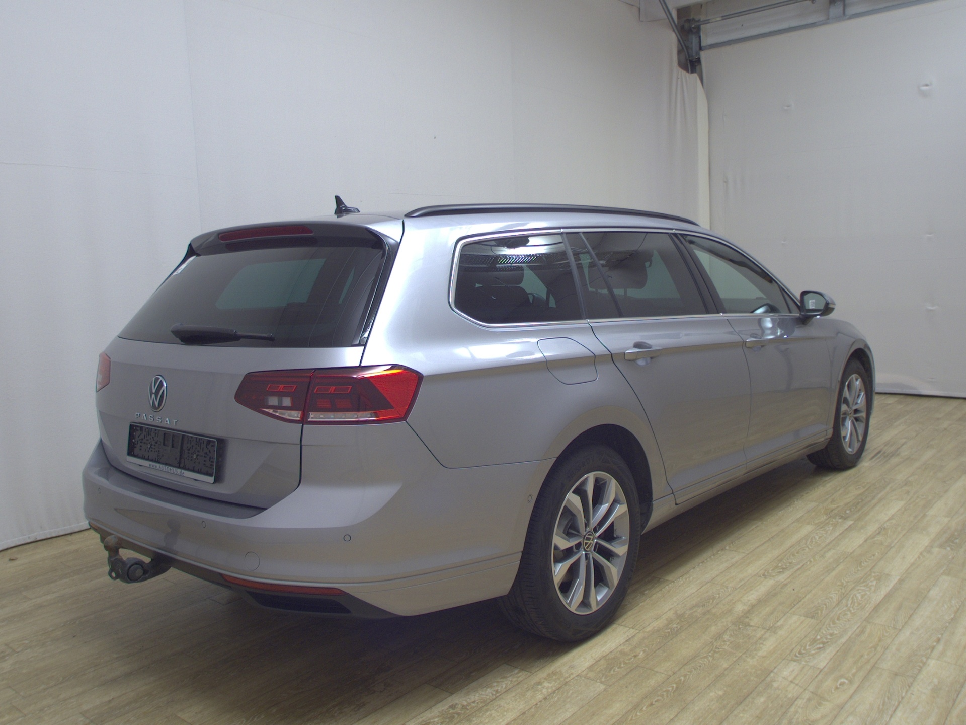 Volkswagen Passat Var. 2.0 TDI Business Navi LED DC AHK RFK 4