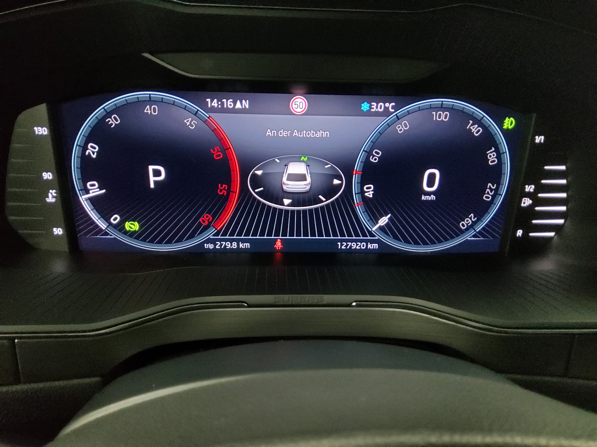 Skoda Superb Kombi 2.0 TDI Ambition Navi LED Virtual 8