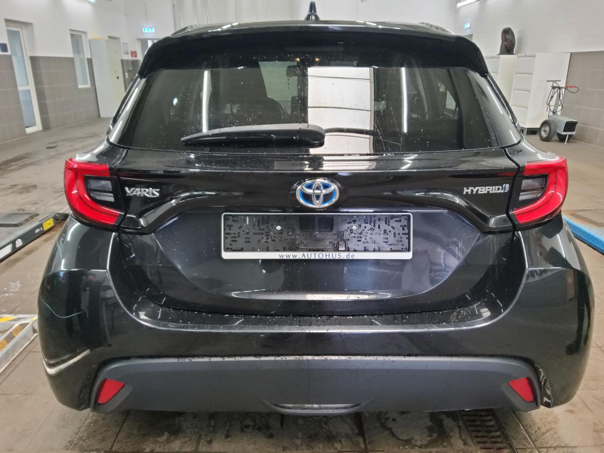 Toyota Yaris 1.5 VVT-I Hybrid Navi LED RfK Shz DAB 10