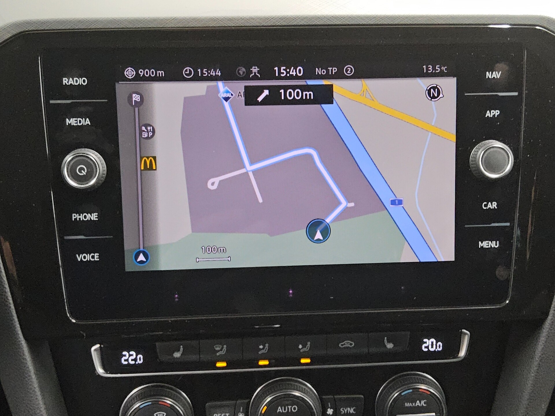 Volkswagen Passat Var. 1.6 TDI Business Navi LED RfK ACC 7