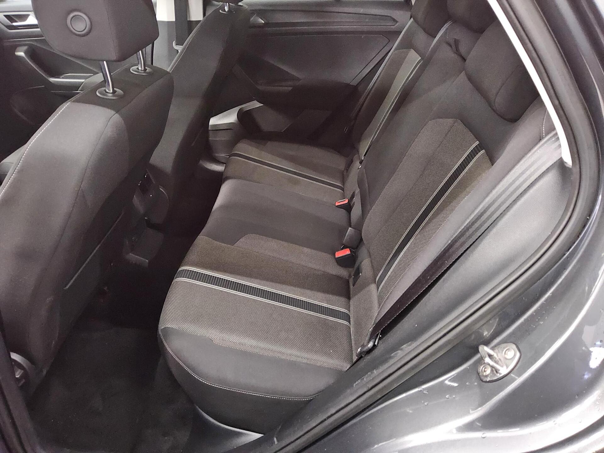 Volkswagen T-Roc 2.0 TDI Style AHK ACC PDC SHZ 13