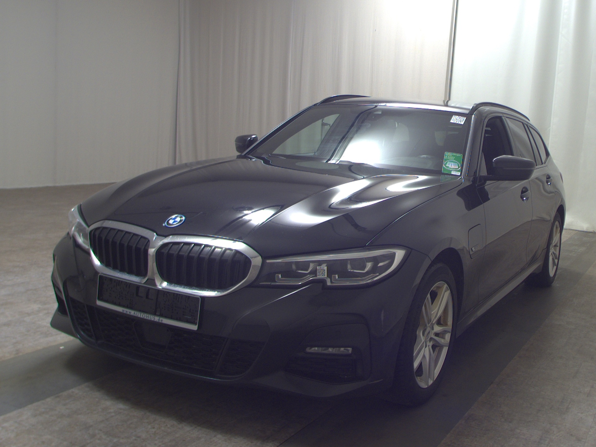 BMW 330e Touring M-Sport T-Leder Navi LED LC prof. 2