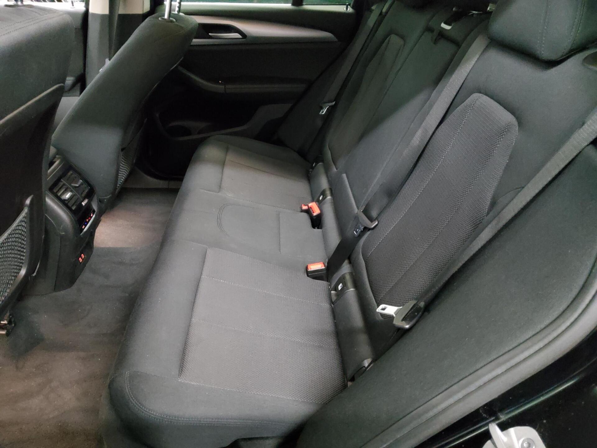 BMW X3 xDrive30e Advantage Navi LED+ LC+ Kamera AHK 13