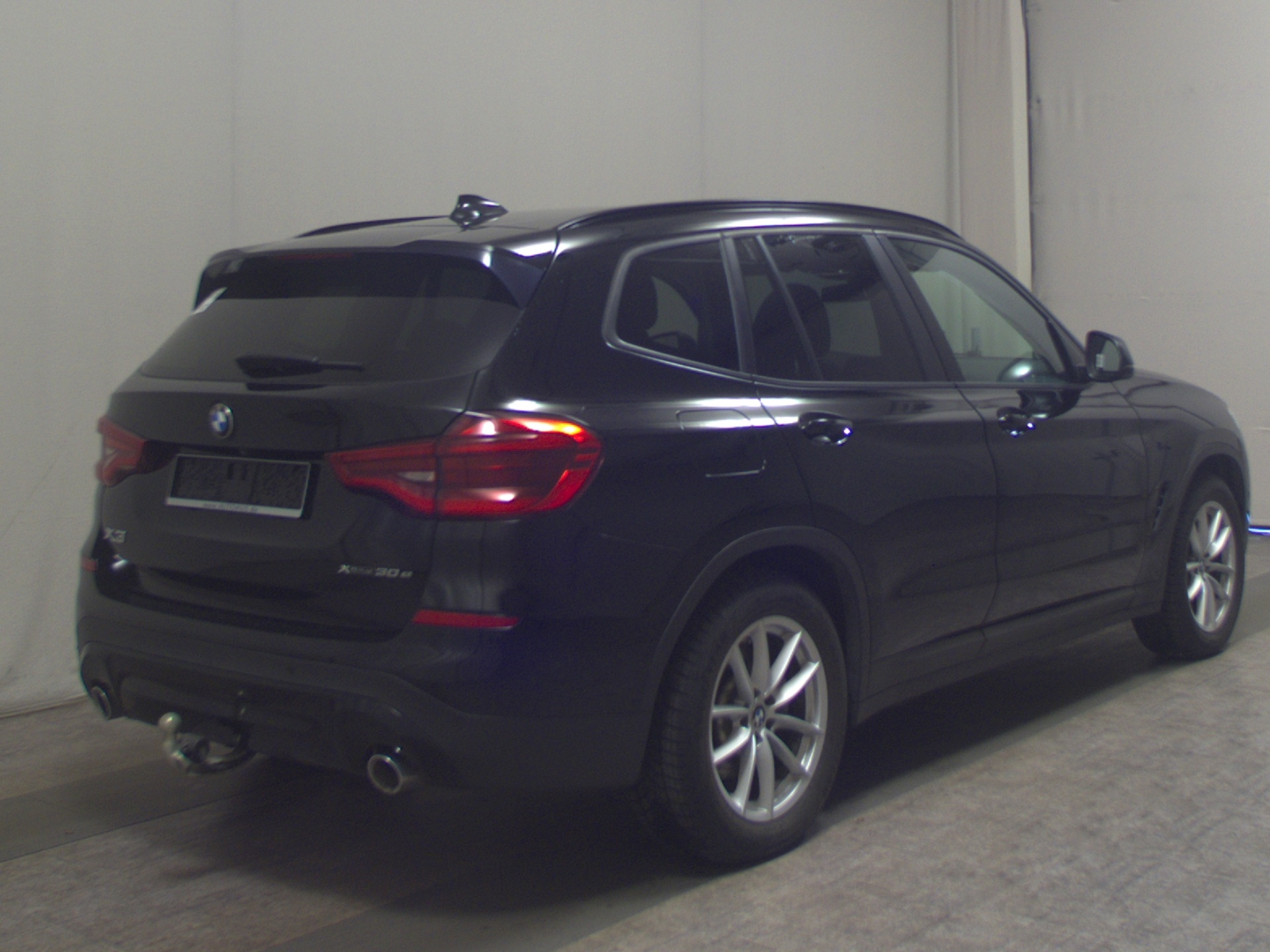 BMW X3 xDrive30e Advantage Navi LED+ LC+ Kamera AHK 4