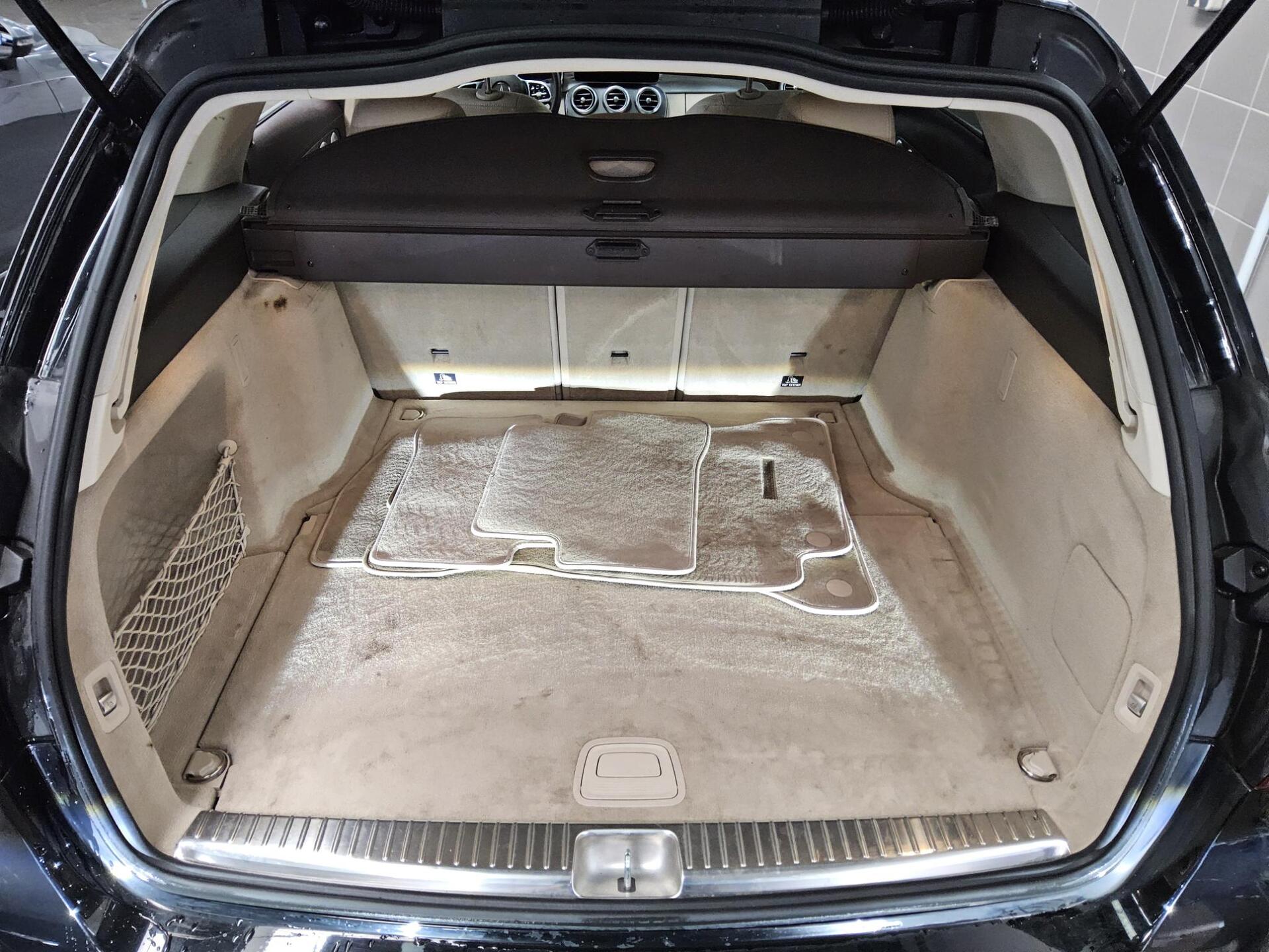 Mercedes-Benz C 220 T d Avantgarde Leder Navi Wides. Burmester 12