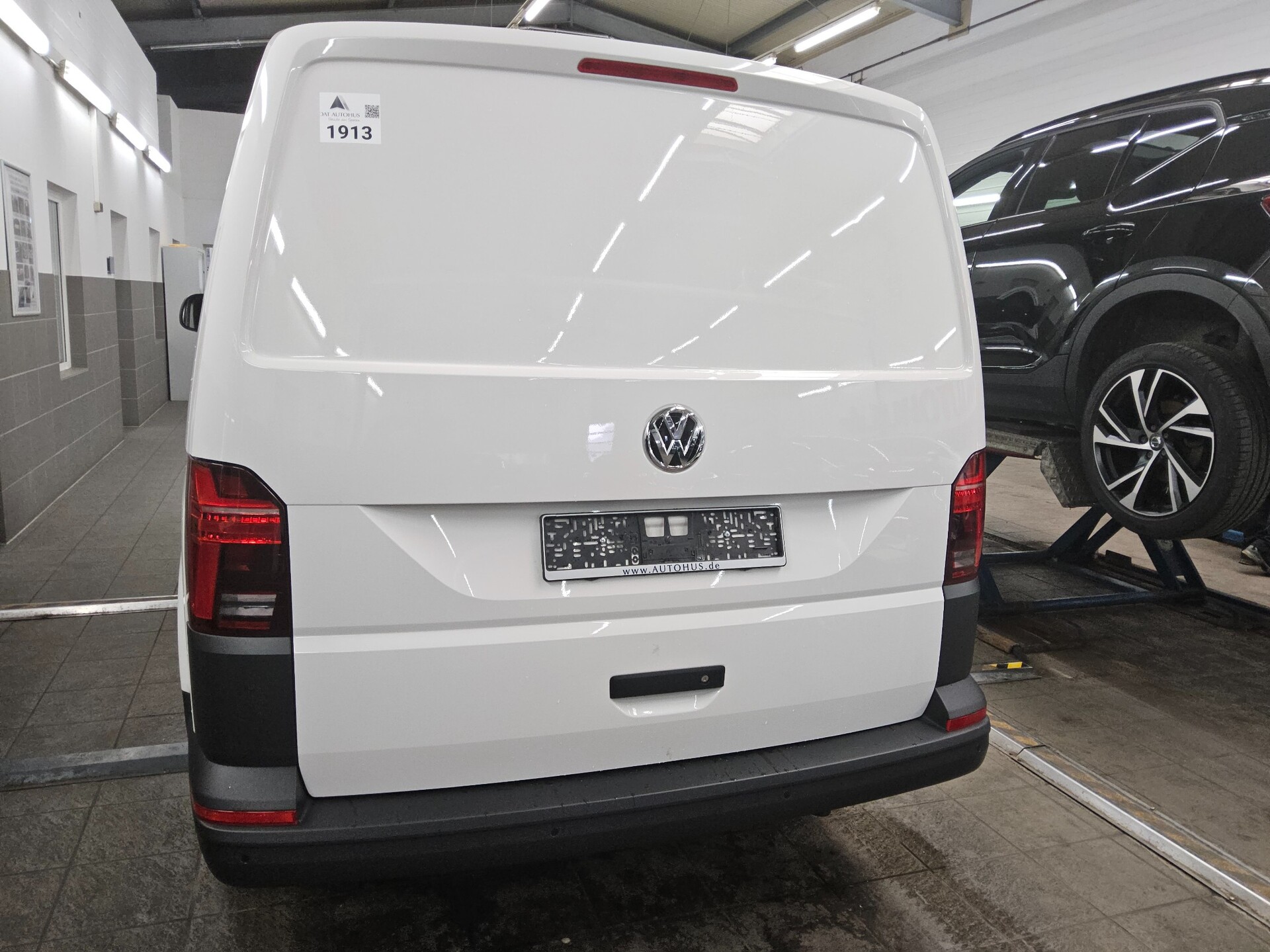 Volkswagen T6.1 2.0 TDI Kasten Navi LED Klima SHZ PDC 10