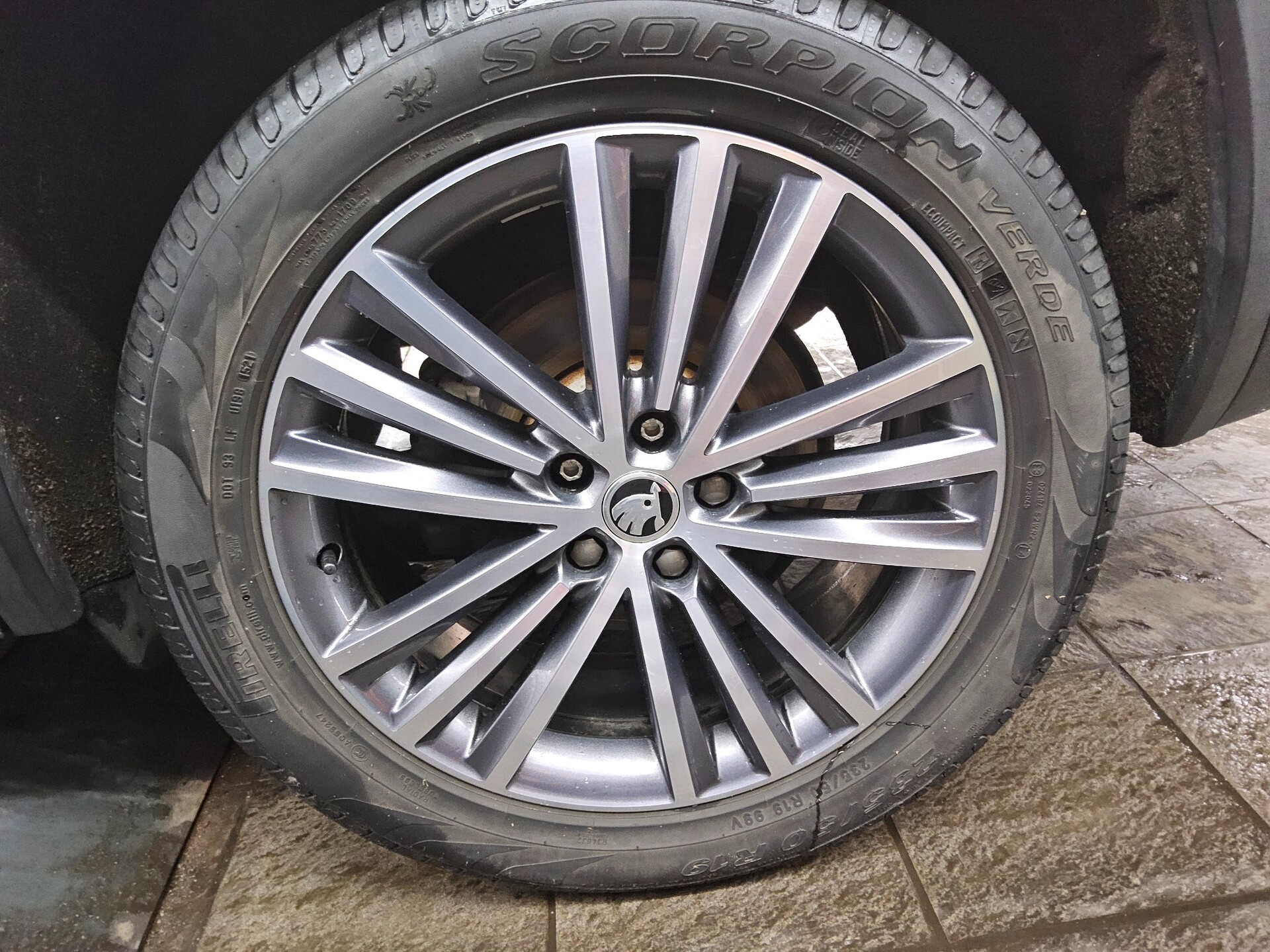 Skoda Kodiaq 2.0 TDI 4x4 L&K Leder DCC Ahk LED Navi 10