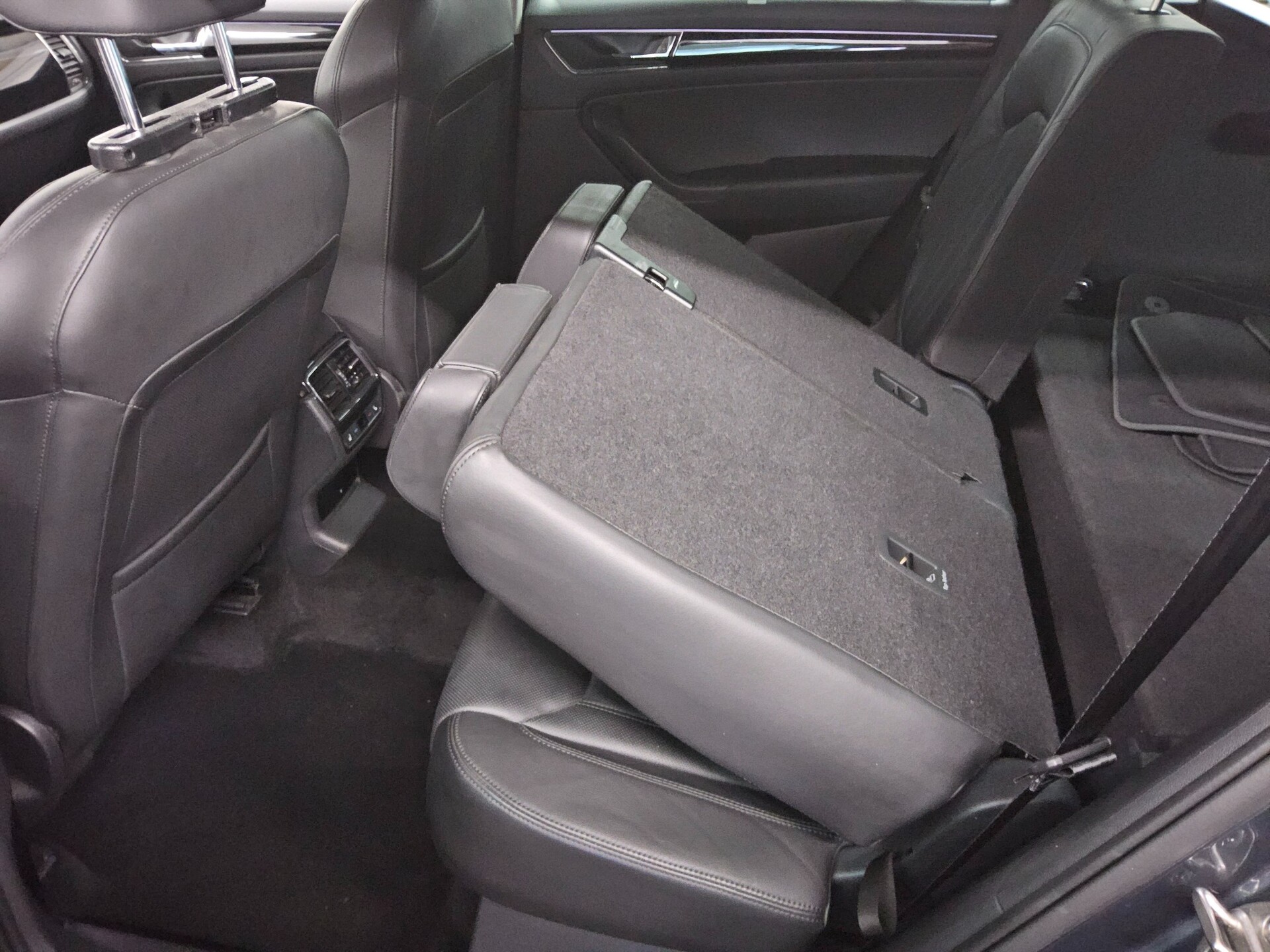 Skoda Kodiaq 2.0 TDI 4x4 L&K Leder DCC Ahk LED Navi 12