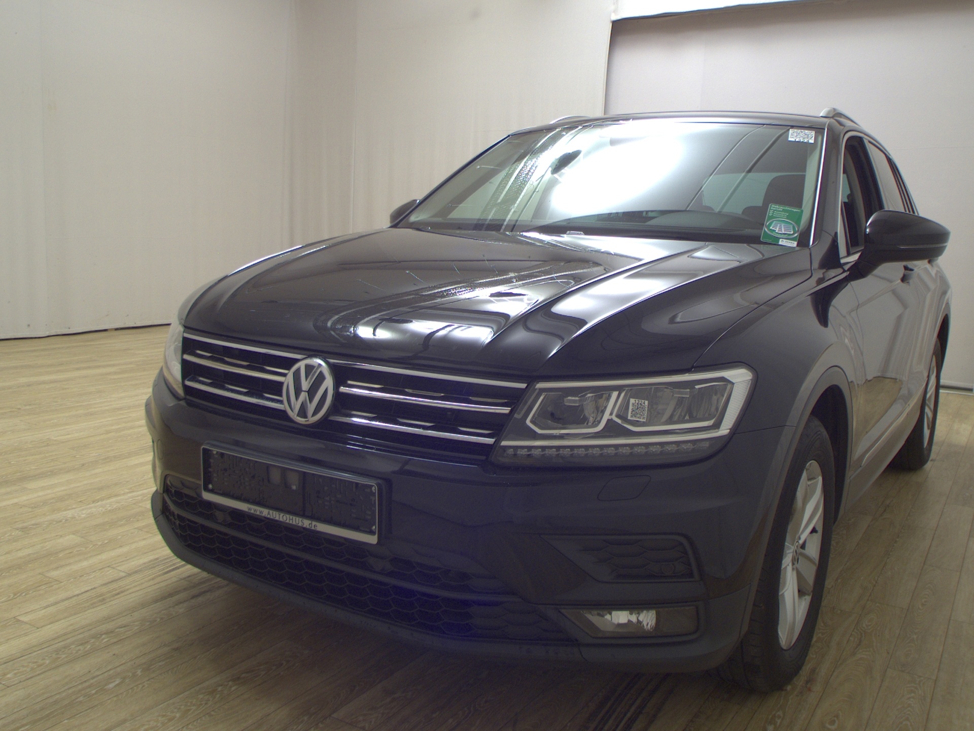 Volkswagen Tiguan 1.5 TSI Comf. Navi LED Ambiente ACC Ahk 2