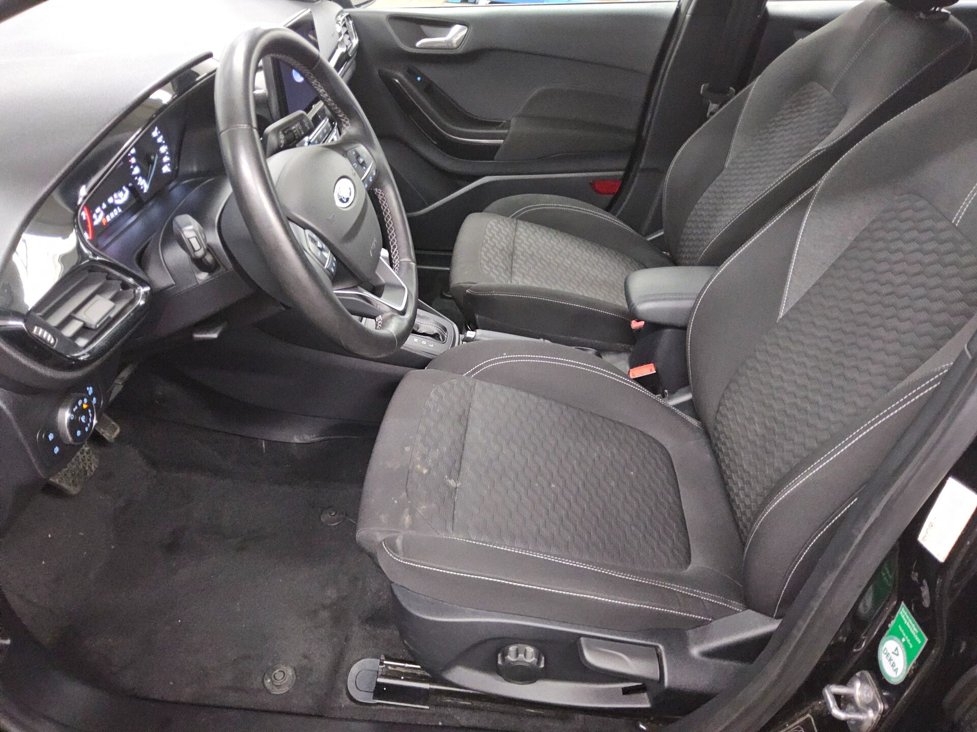 Ford Fiesta 1.0 EB Titanium Navi LED Shz PDC 8