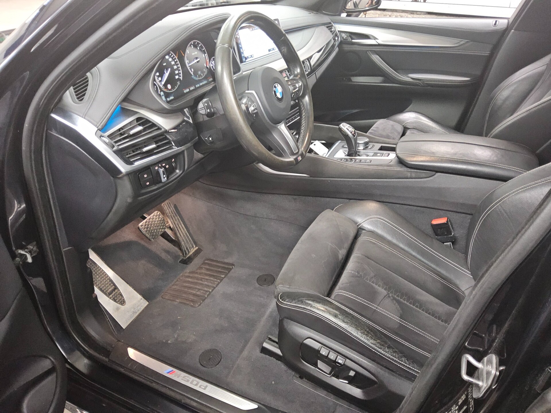 BMW X6 M50 d Navi Xenon 4xShz HuD Sound AHK 360° 8