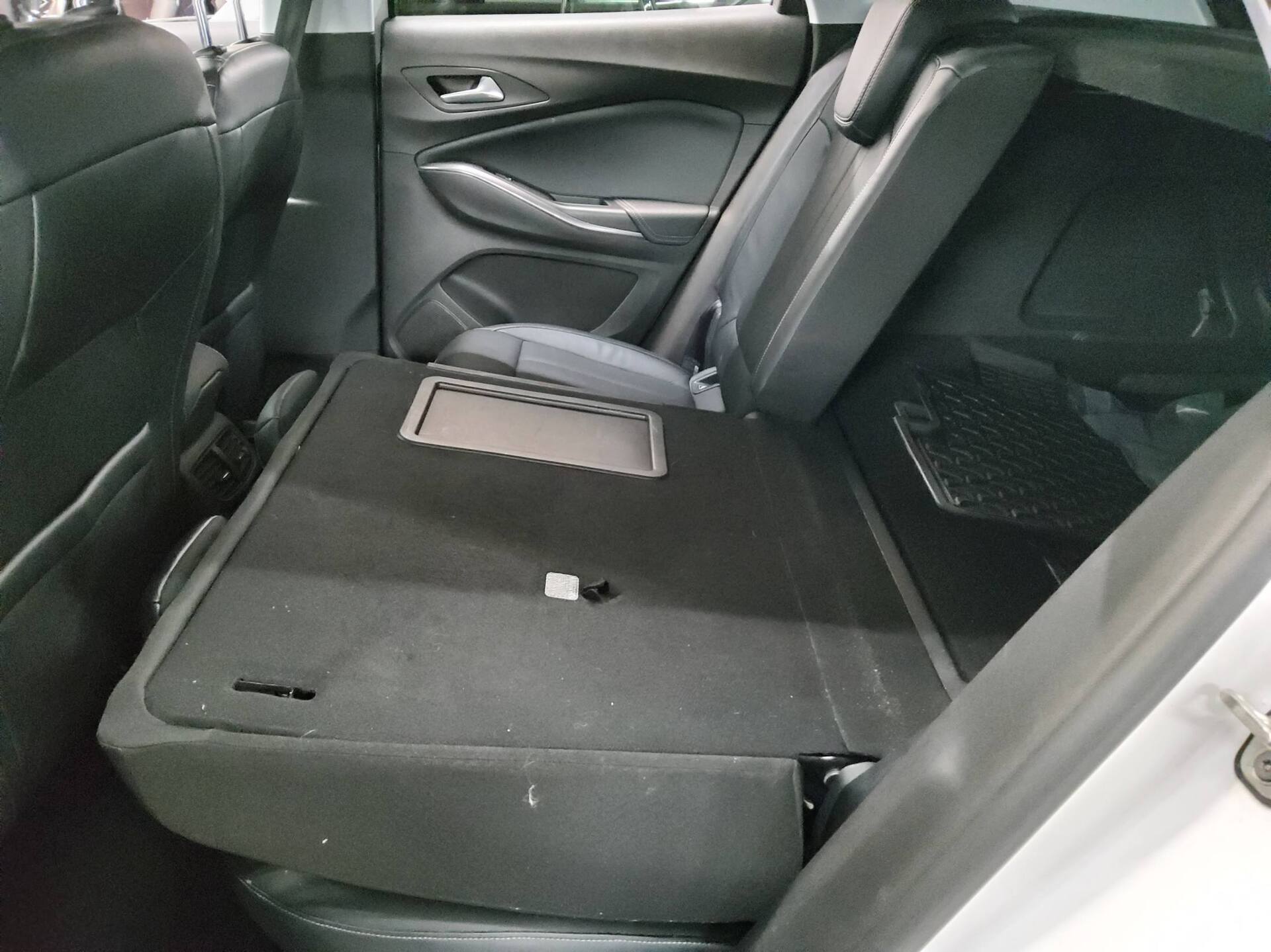 Opel Grandland X 2.0 D Innovation Navi Leder LED 12