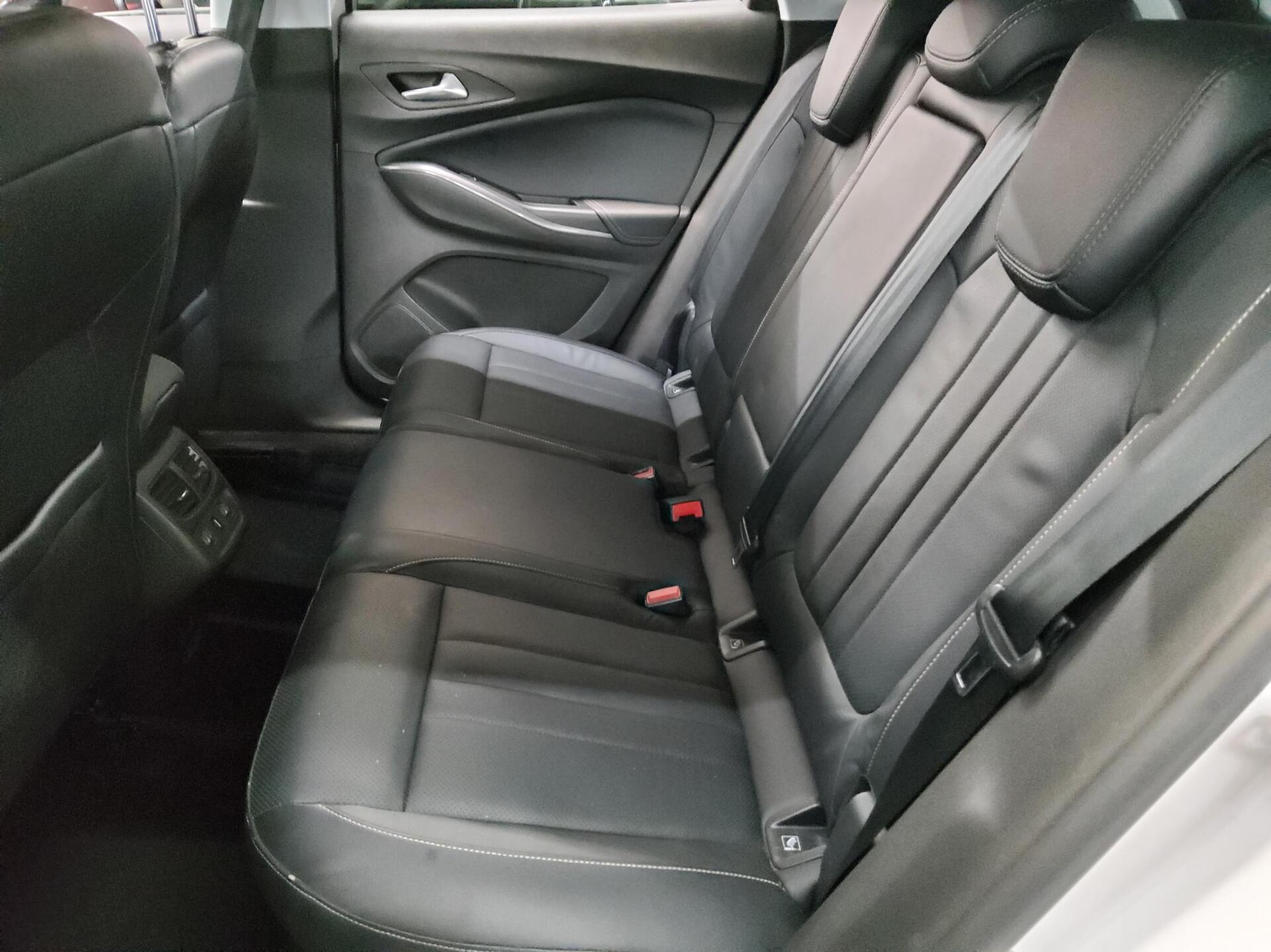 Opel Grandland X 2.0 D Innovation Navi Leder LED 13