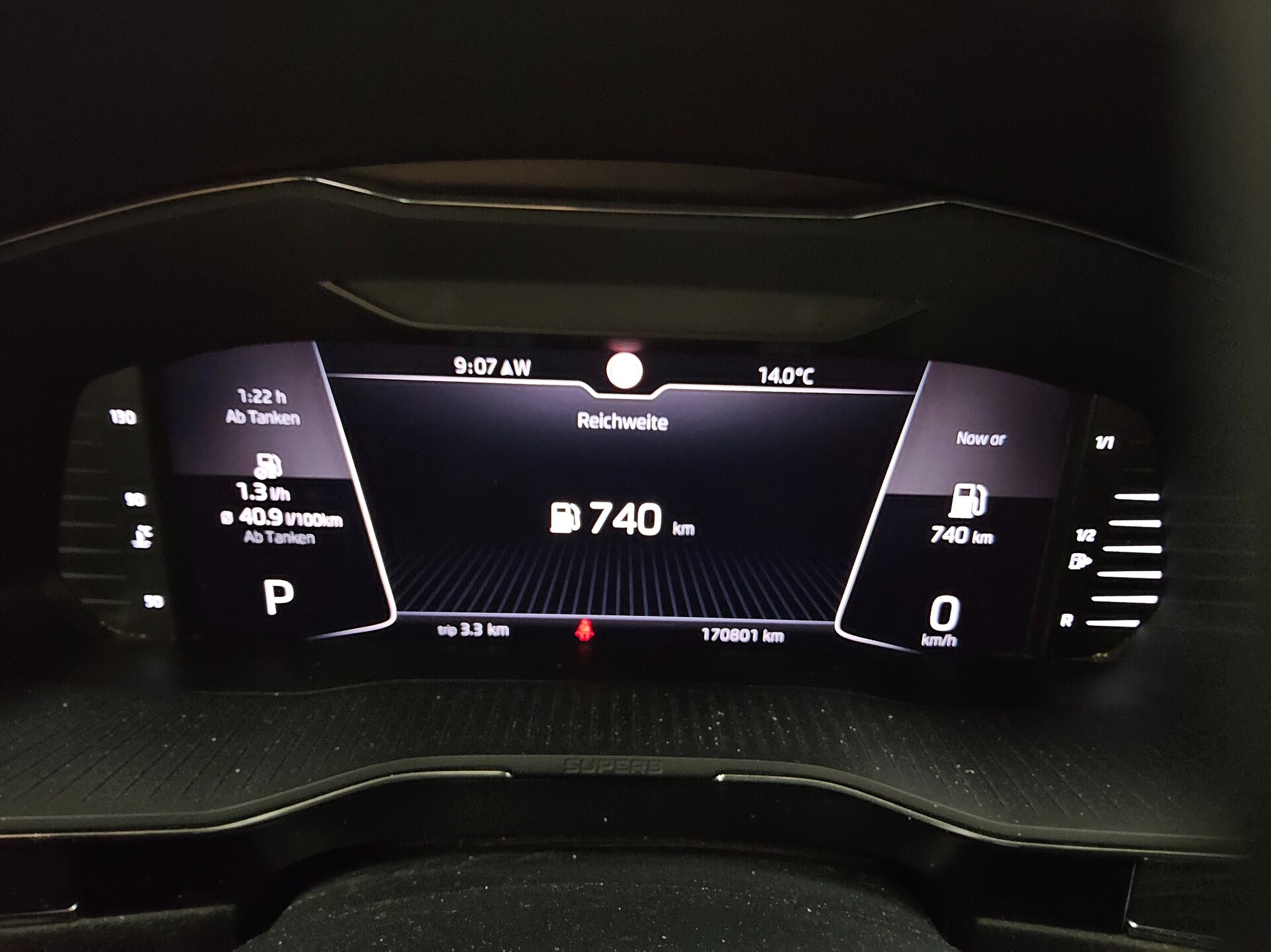 Skoda Superb Kombi 2.0 TDI Premium Ed. Navi LED vc ACC 8