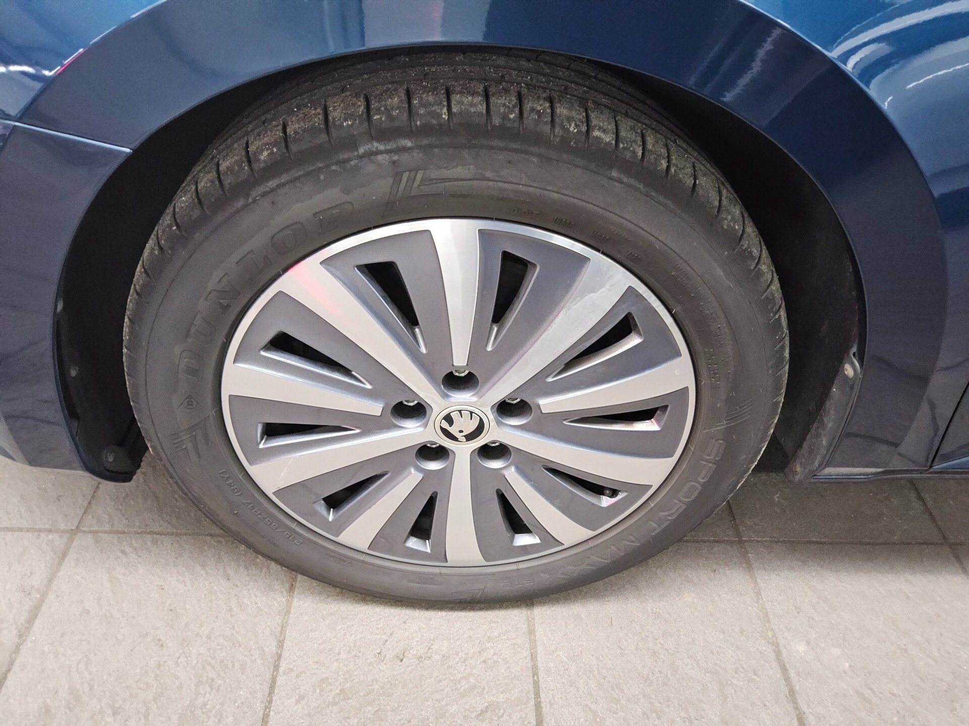 Skoda Superb Kombi 2.0 TDI Premium Ed. Navi LED vc ACC 11