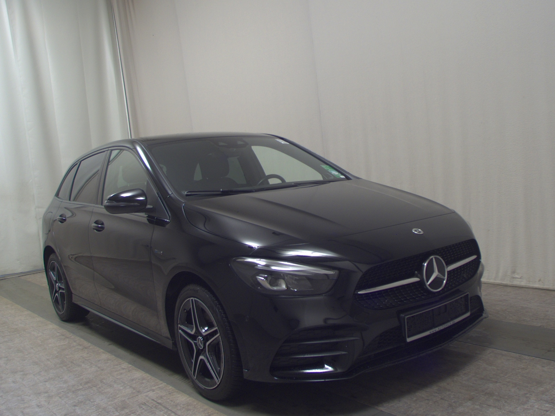 Mercedes-Benz B 250 e Edition AMG-Line Navi LED MBUX+ RFK 3