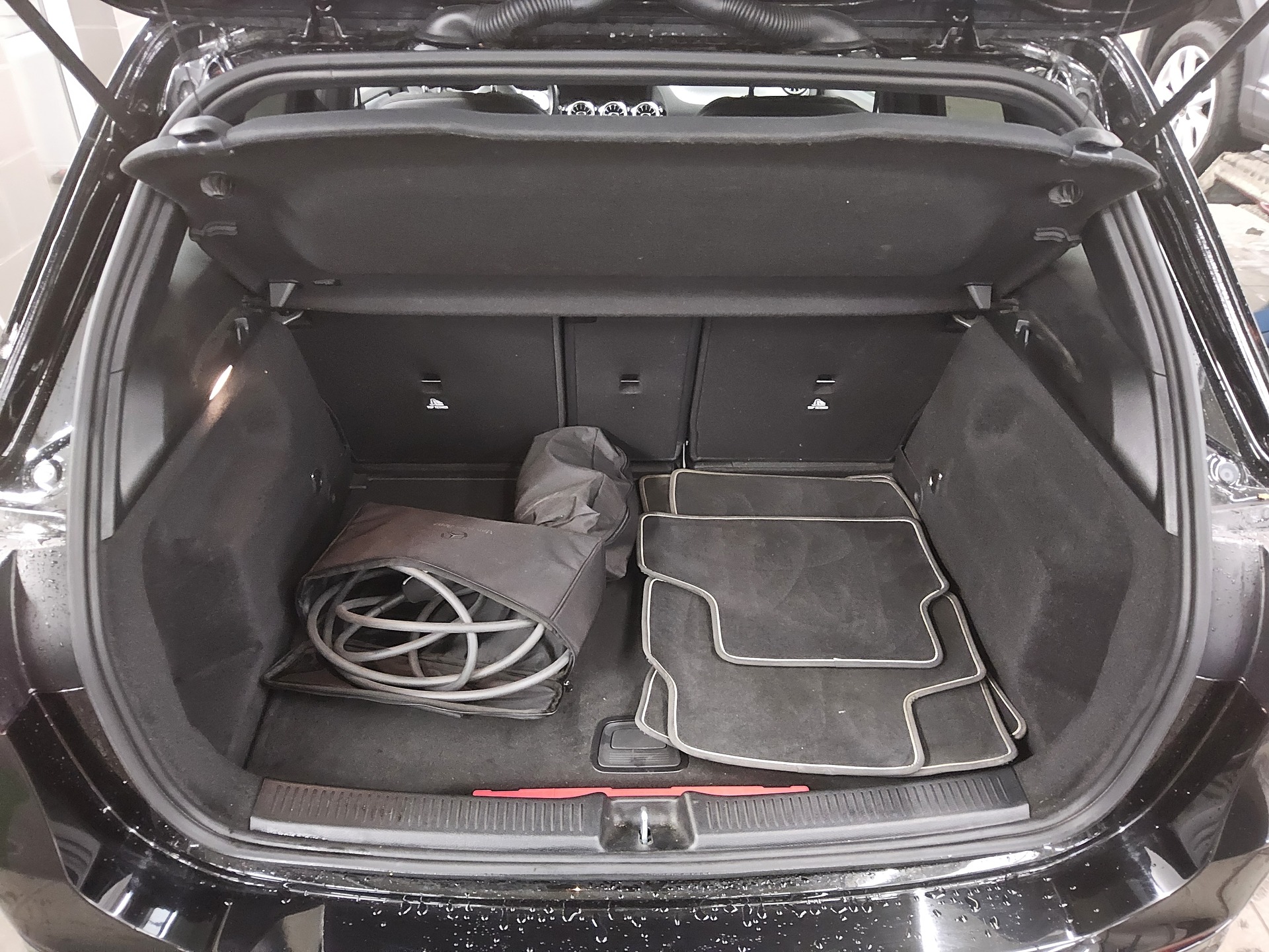 Mercedes-Benz B 250 e Edition AMG-Line Navi LED MBUX+ RFK 12