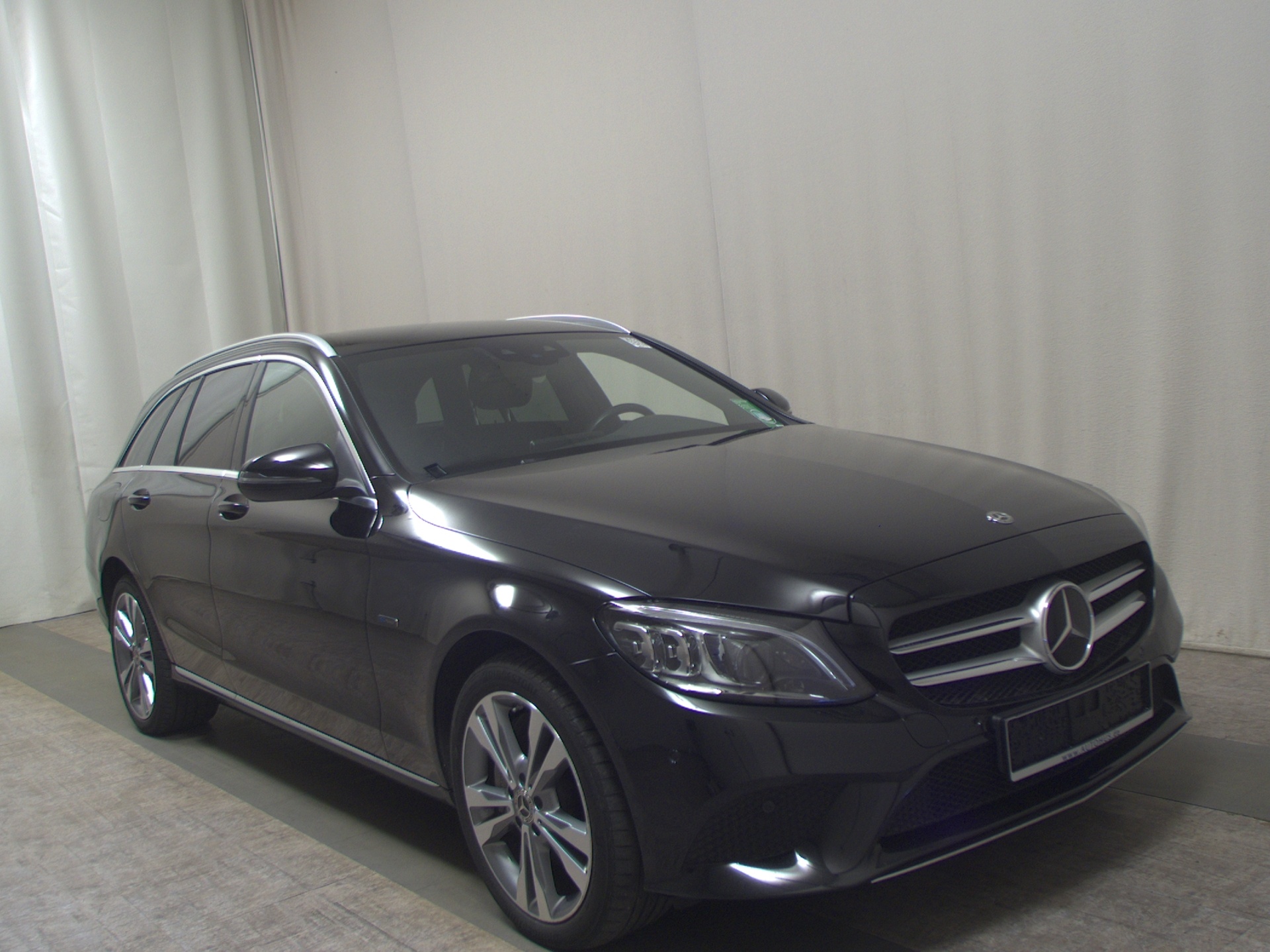 Mercedes-Benz C 300 T de Avantgarde Nav MB-LED AHK RFK Distr.+ 3
