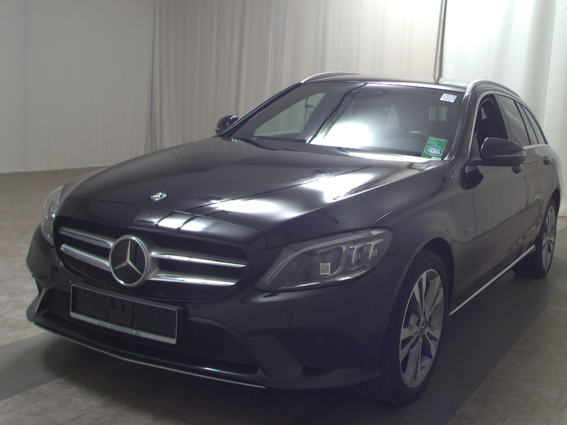 Mercedes-Benz C 300 T de Avantgarde Nav MB-LED AHK RFK Distr.+ 2