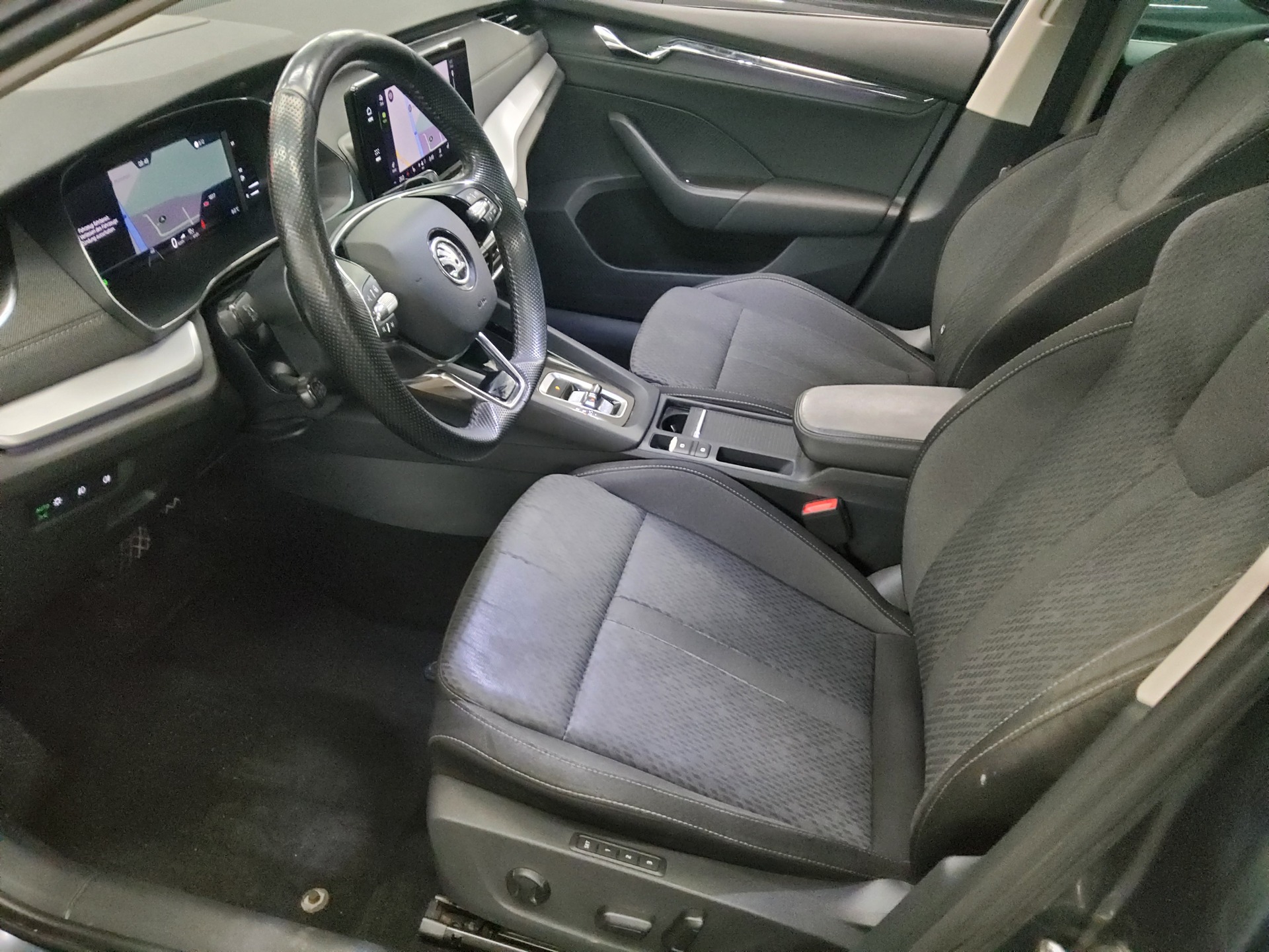 Skoda Octavia Kombi 2.0 TDI Style Navi LED vc HuD AHK 9