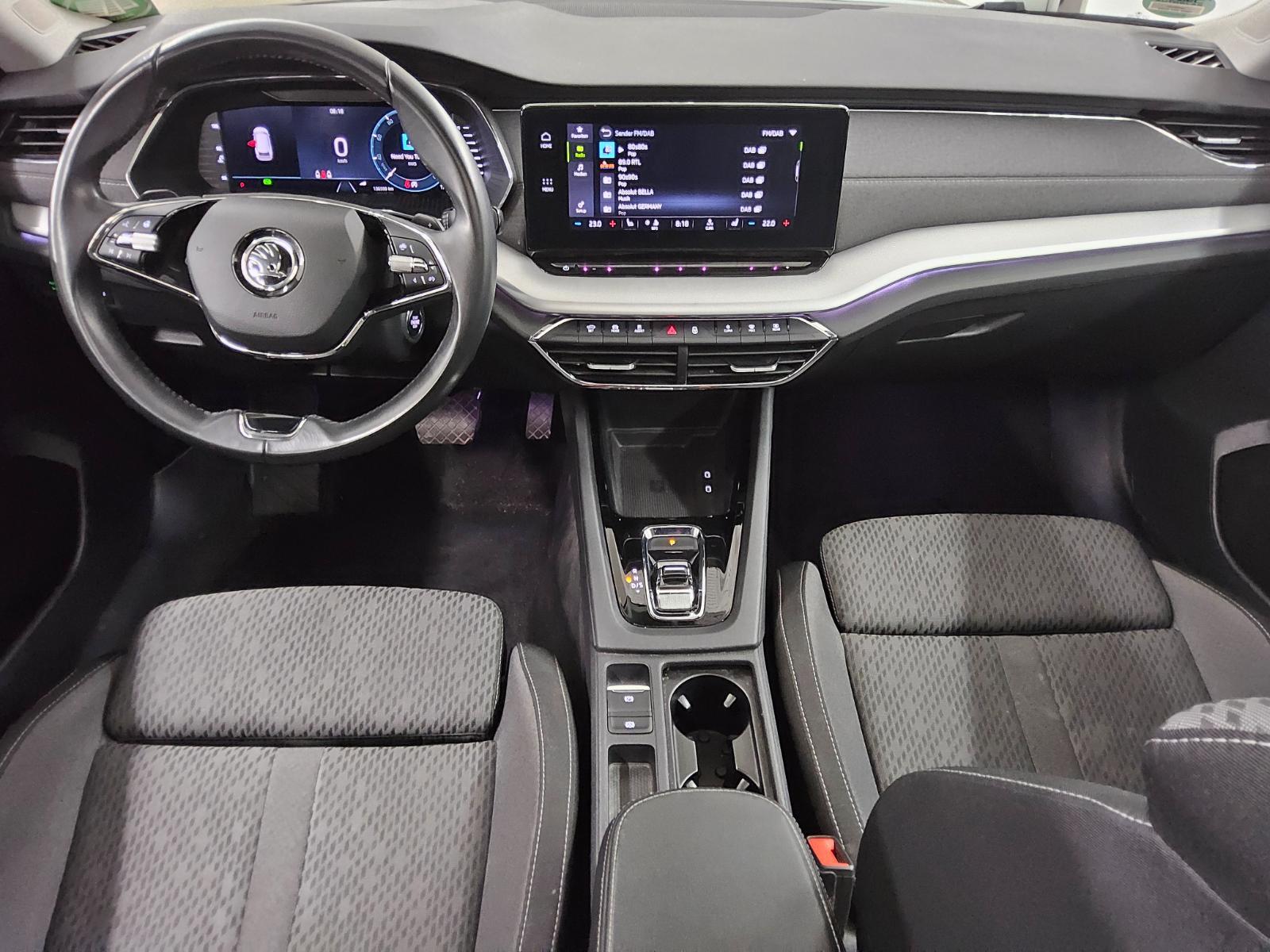 Skoda Octavia Kombi 2.0 TDI Style LED+ vc Pano RFK AHK 5