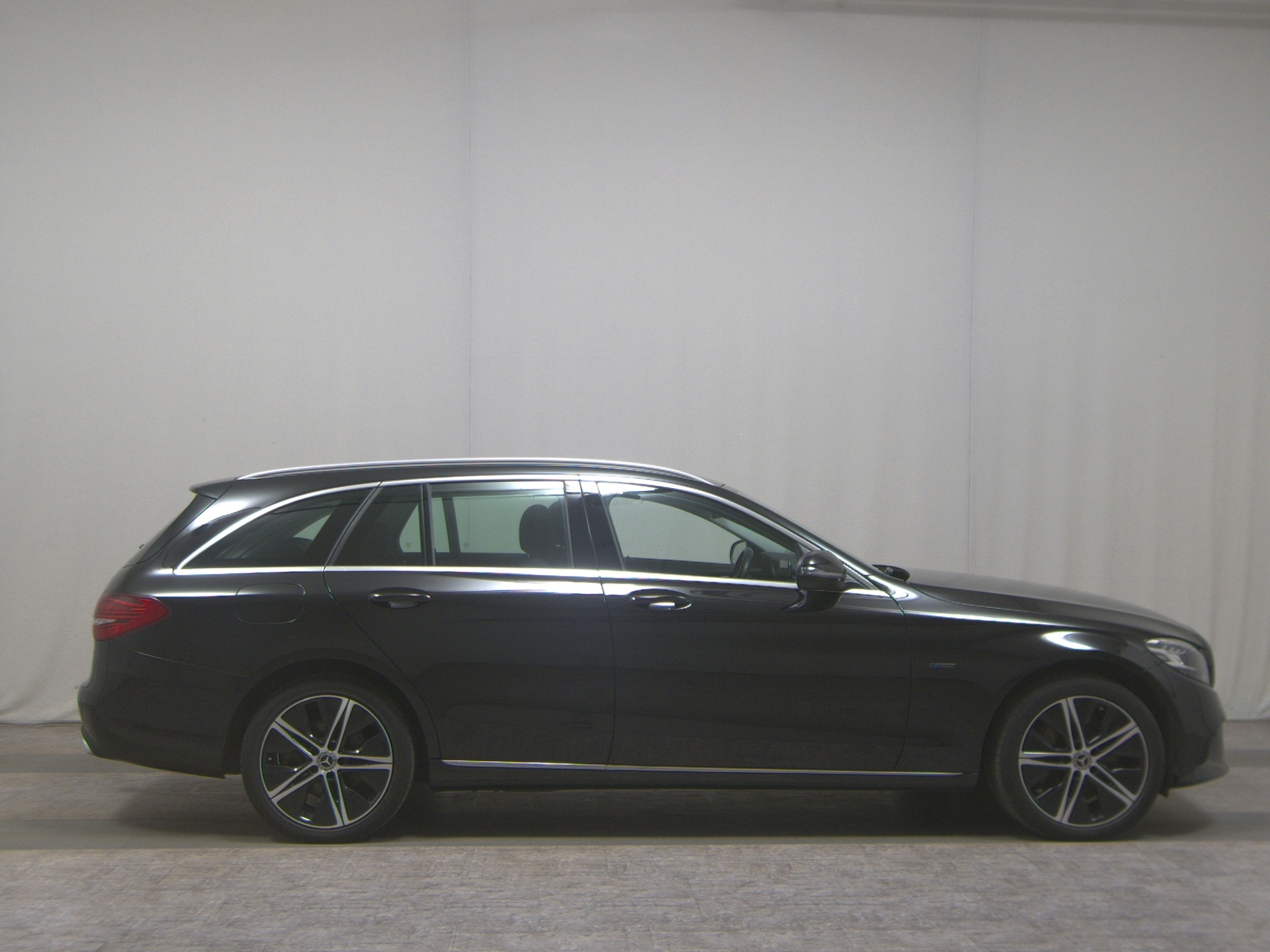 Mercedes-Benz C 300 T de Avantgarde Navi LED AHK