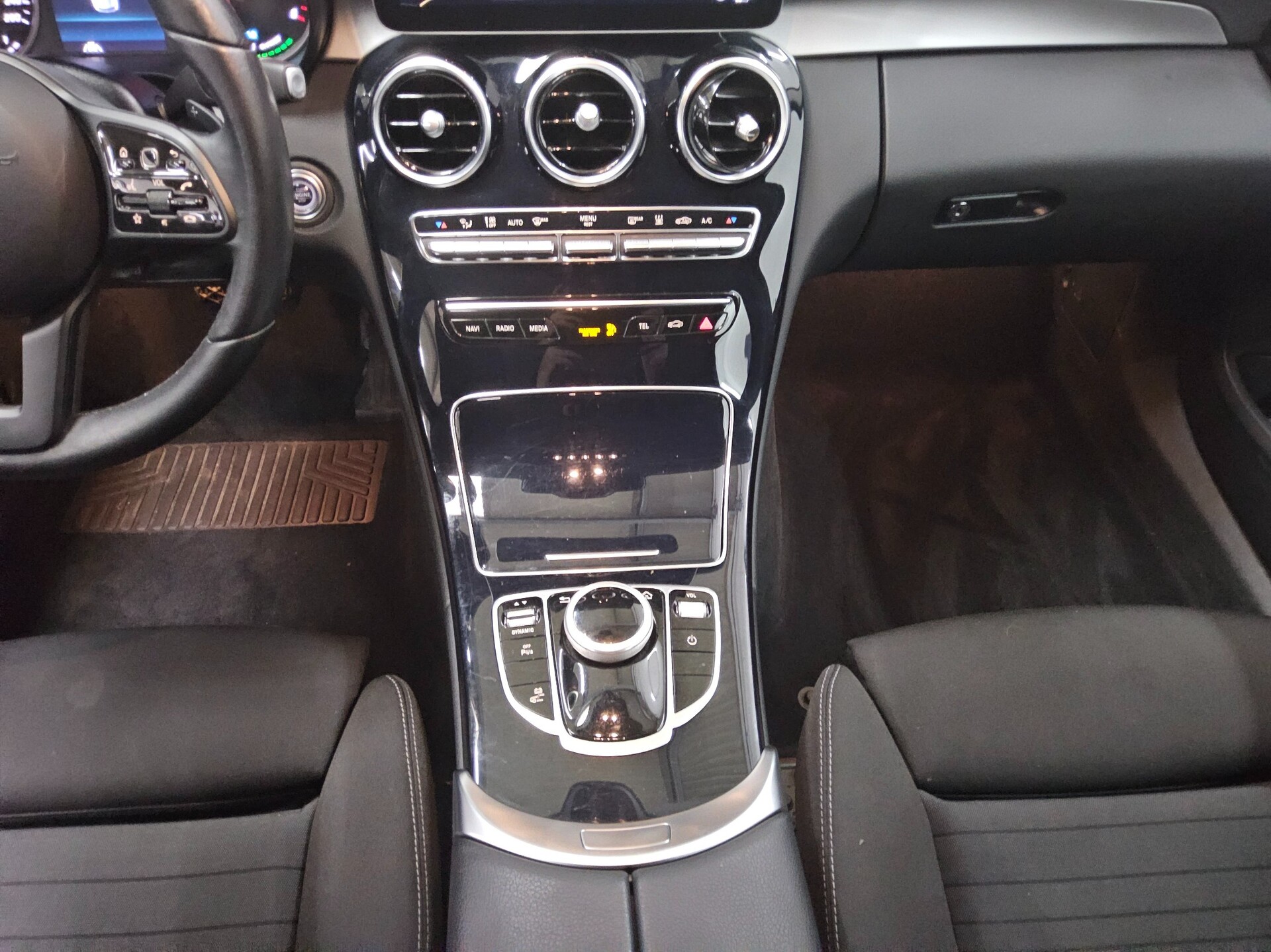 Mercedes-Benz C 300 T de Avantgarde Navi LED AHK 6