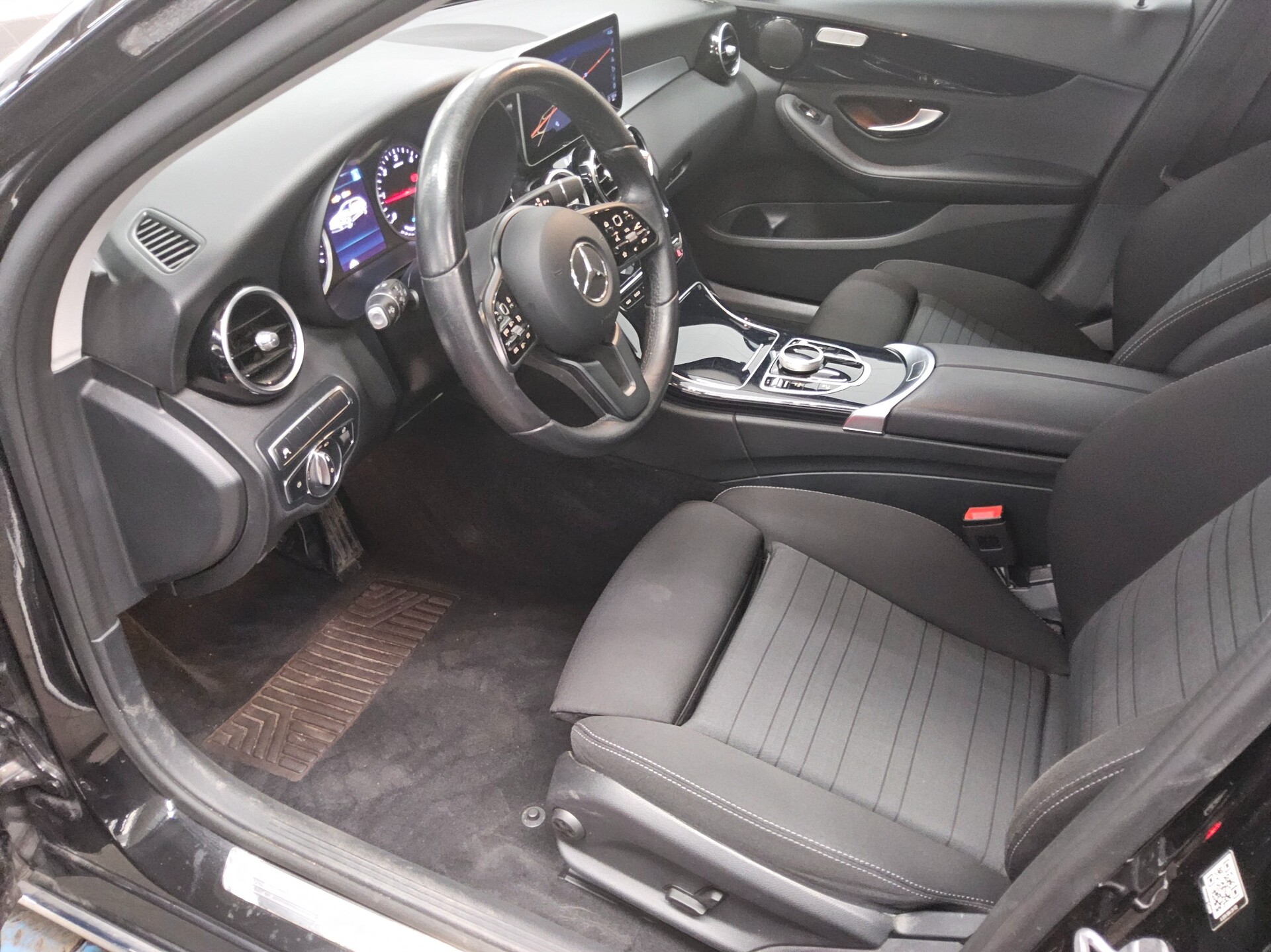 Mercedes-Benz C 300 T de Avantgarde Navi LED AHK 8