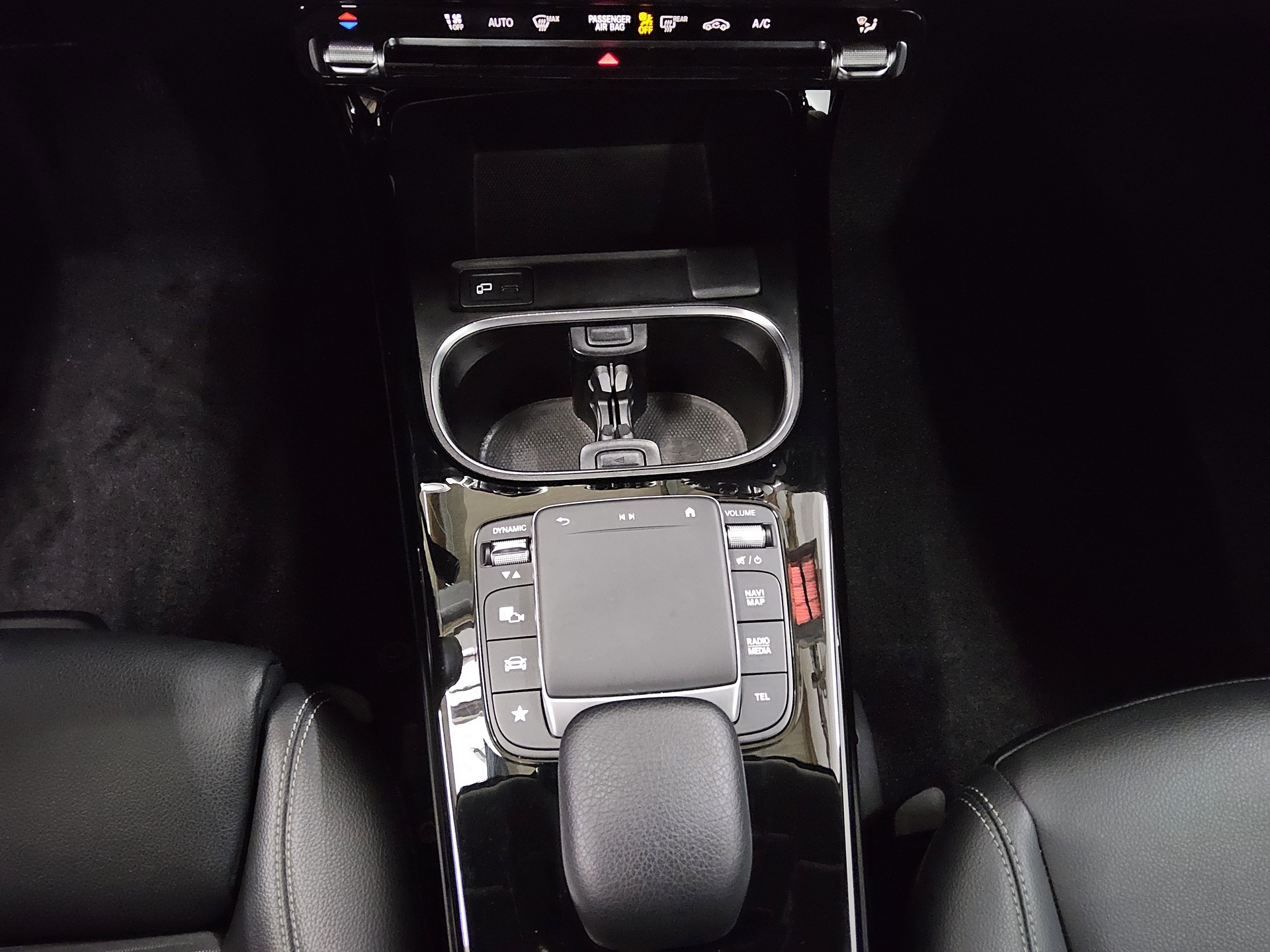 Mercedes-Benz CLA 200 SB d Progressive Navi MBUX 360° Distr.+ 6