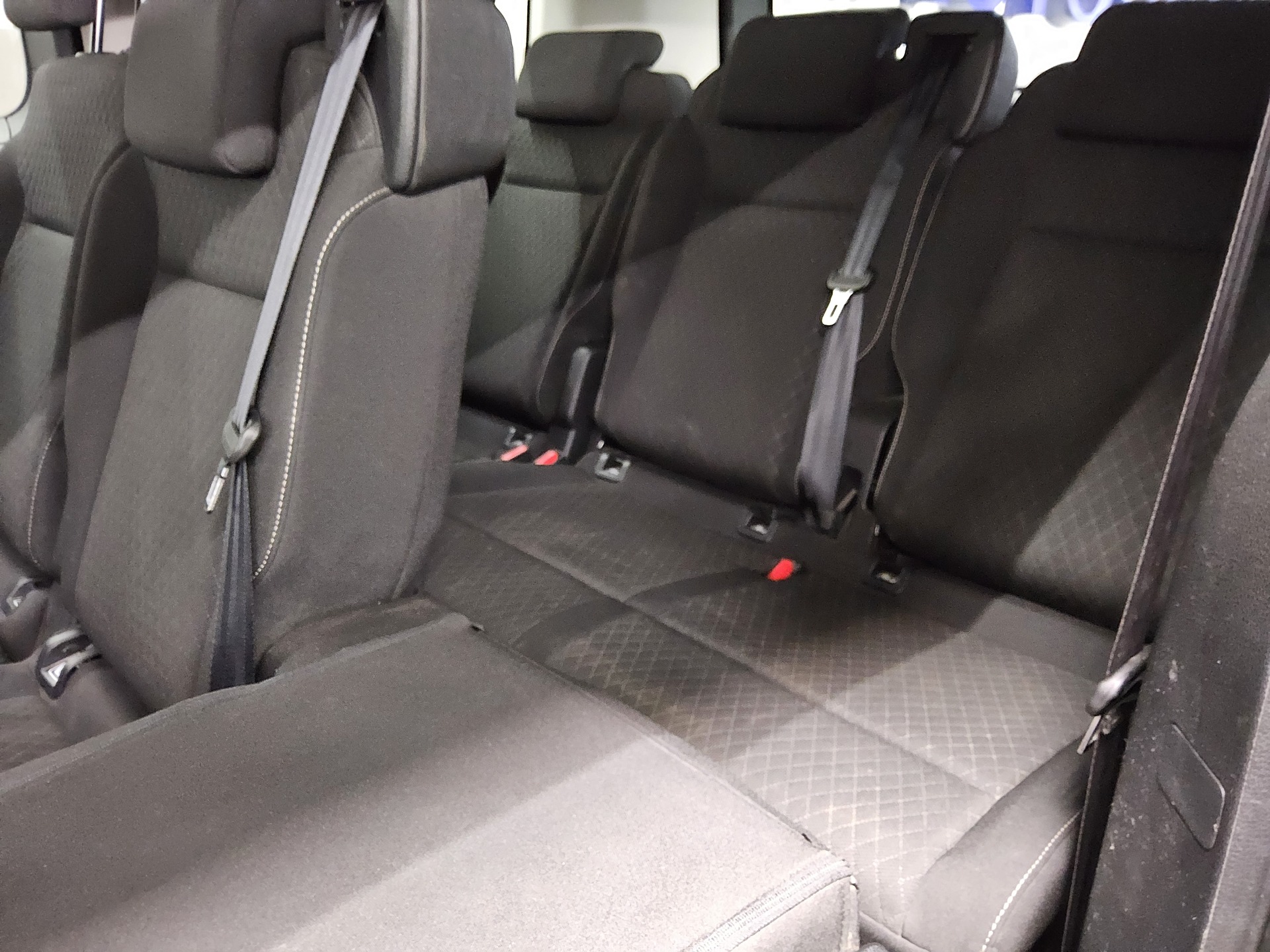 Opel Vivaro 2.0 D Edition M 8-Sitze Navi HuD AHK 12