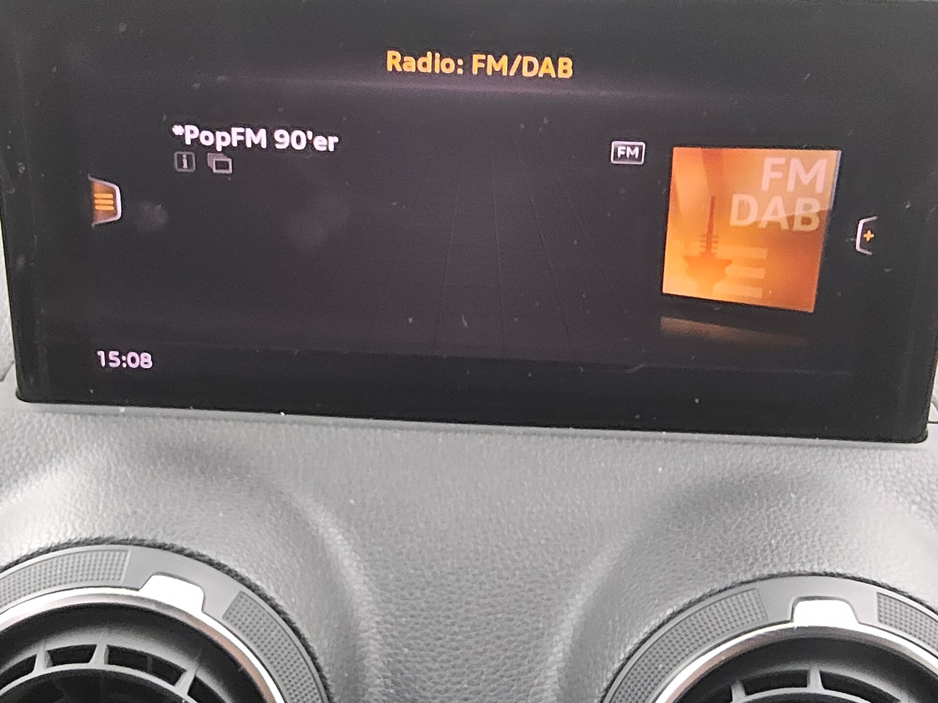 Audi Q2 35 TFSI advanced LED MMI RfK ACC DAB Shz PDC 7